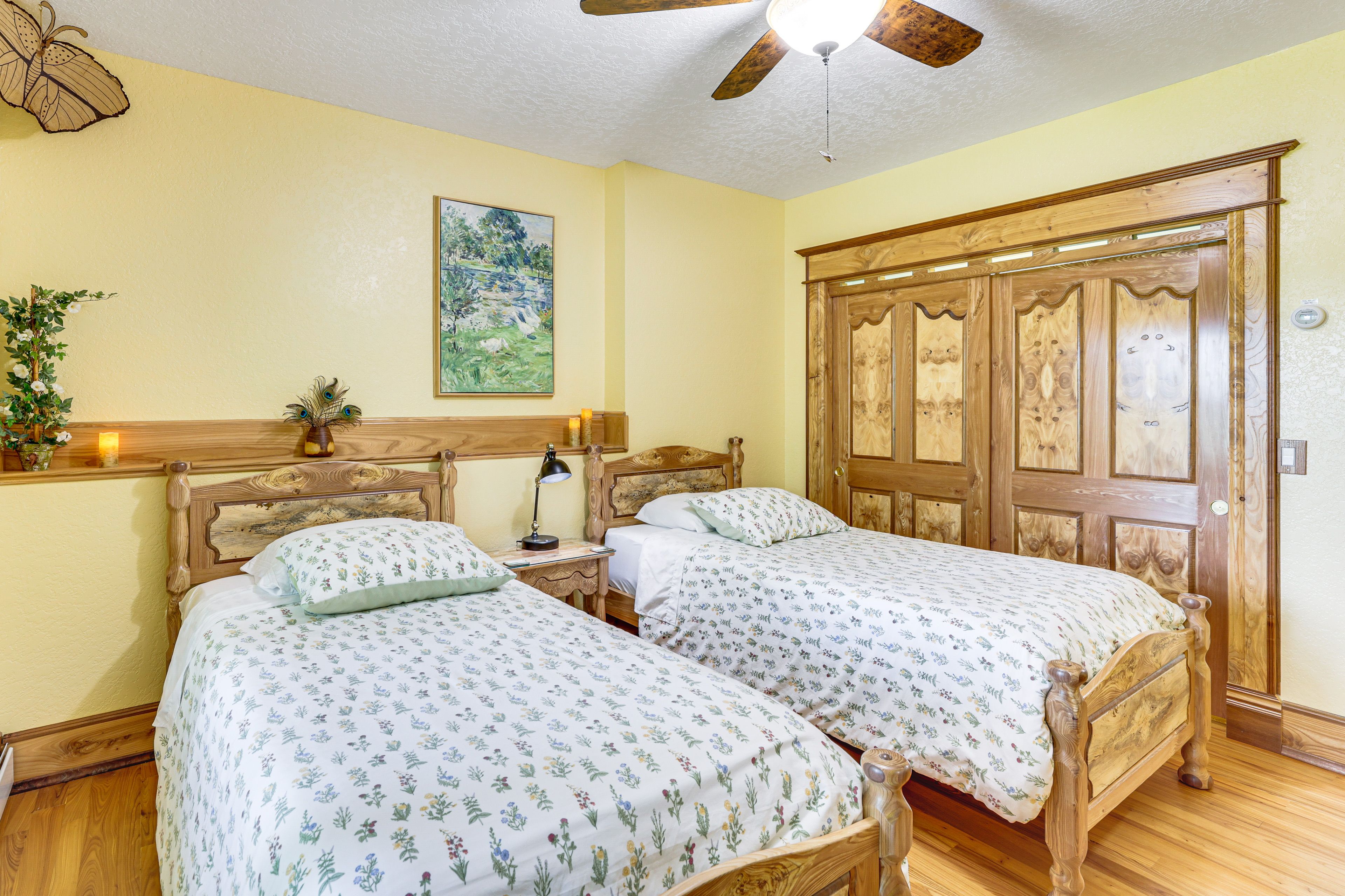 Bedroom 2 | 2 Extra Long Twin Beds