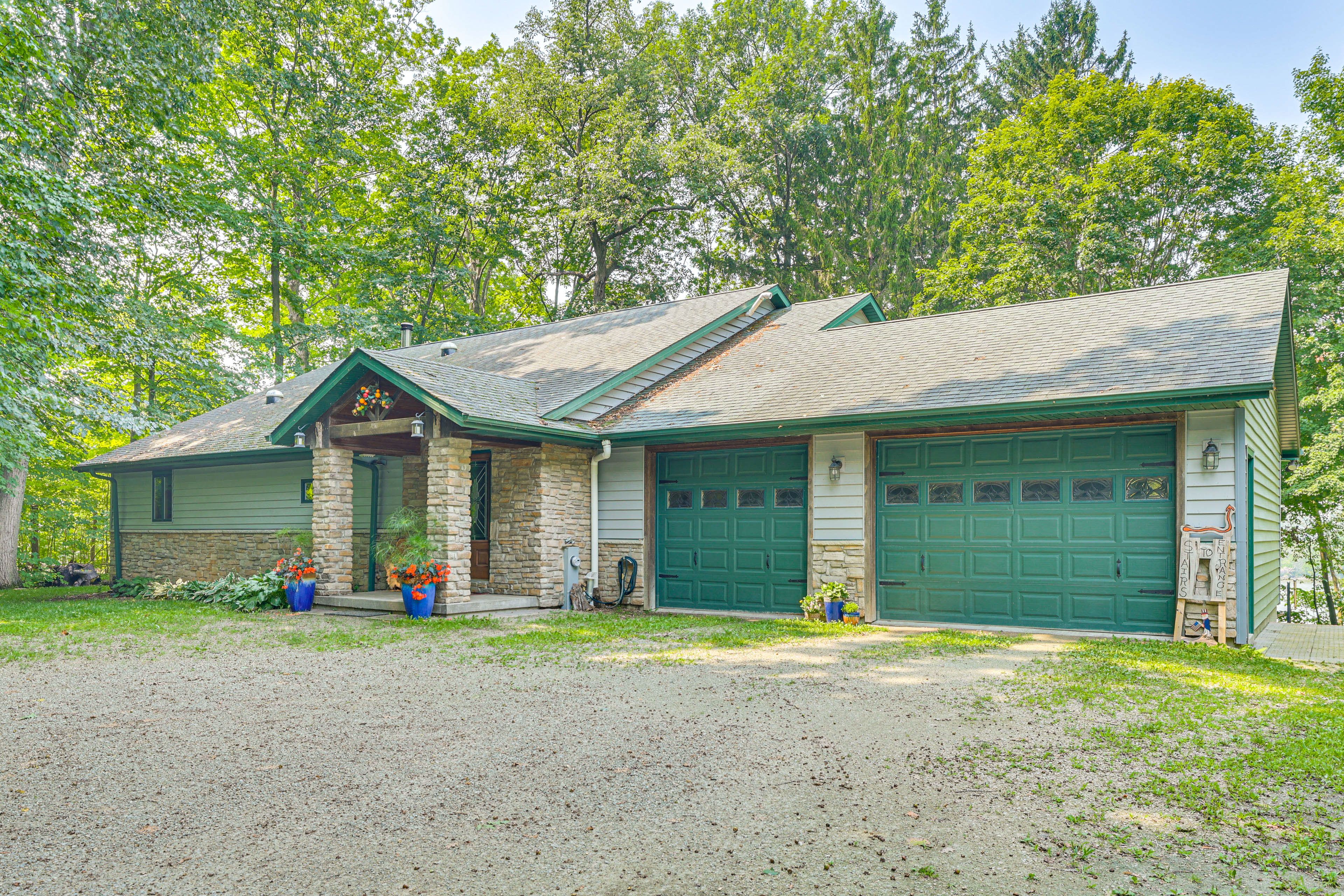 Parking | Shared Driveway (2 Vehicles) | Trailer Parking On-Site