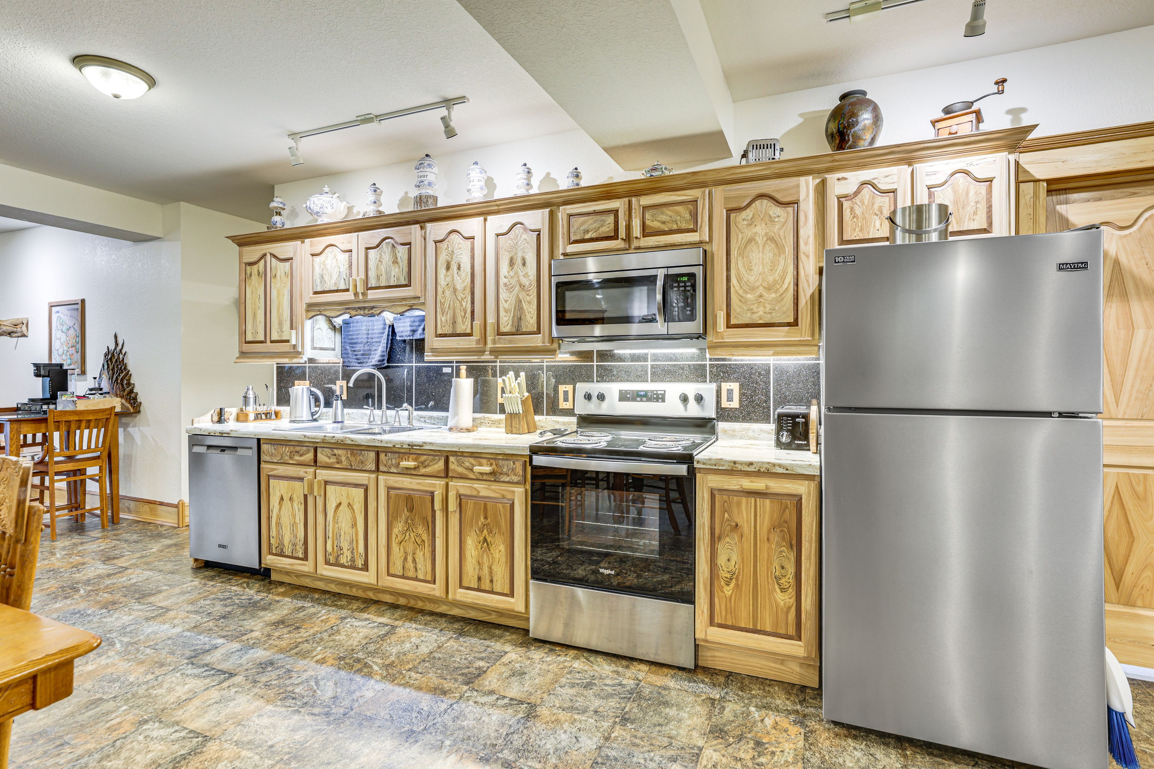 Kitchen | Cooking Basics | Toaster | Knife Set