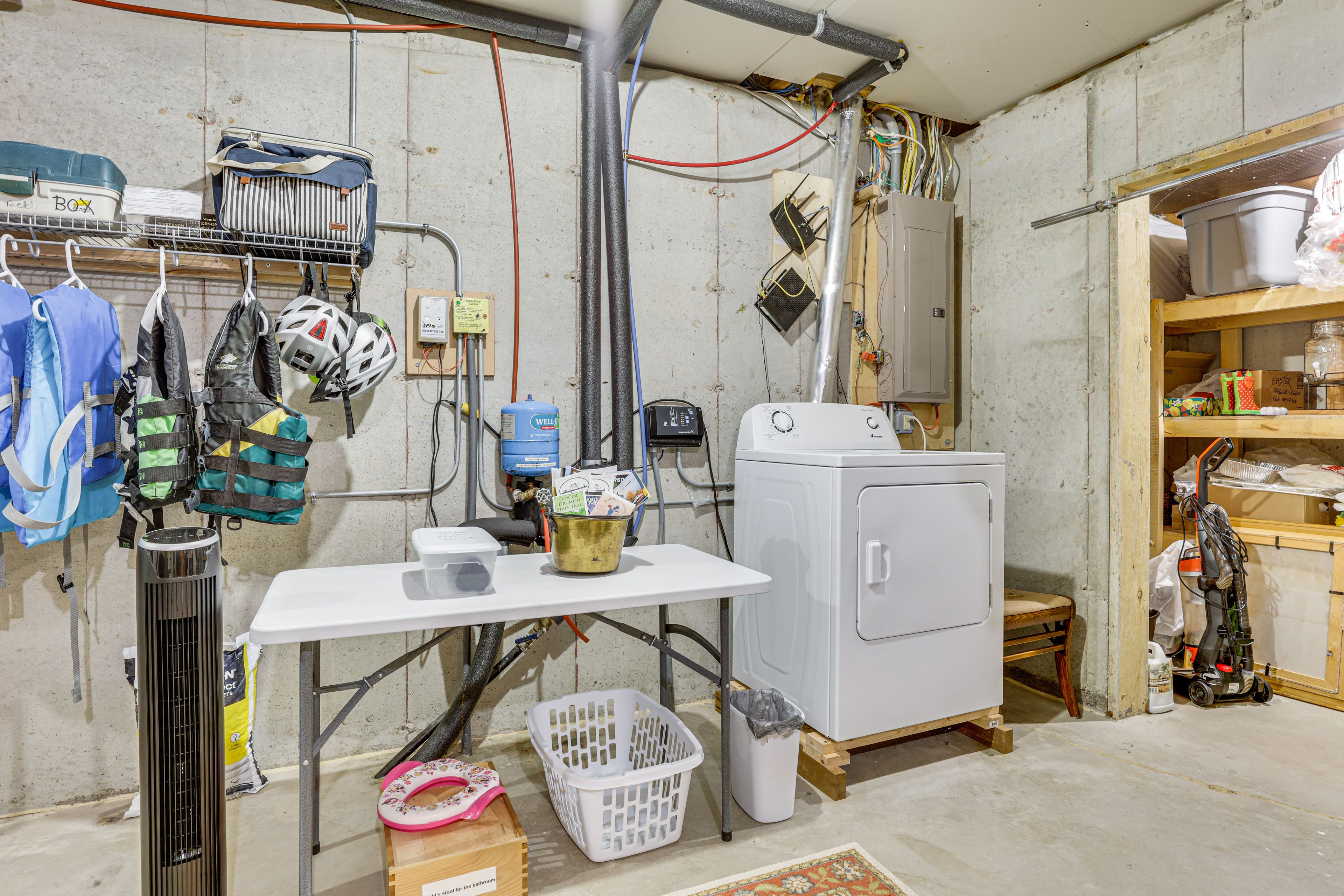 Laundry | Detergent Provided