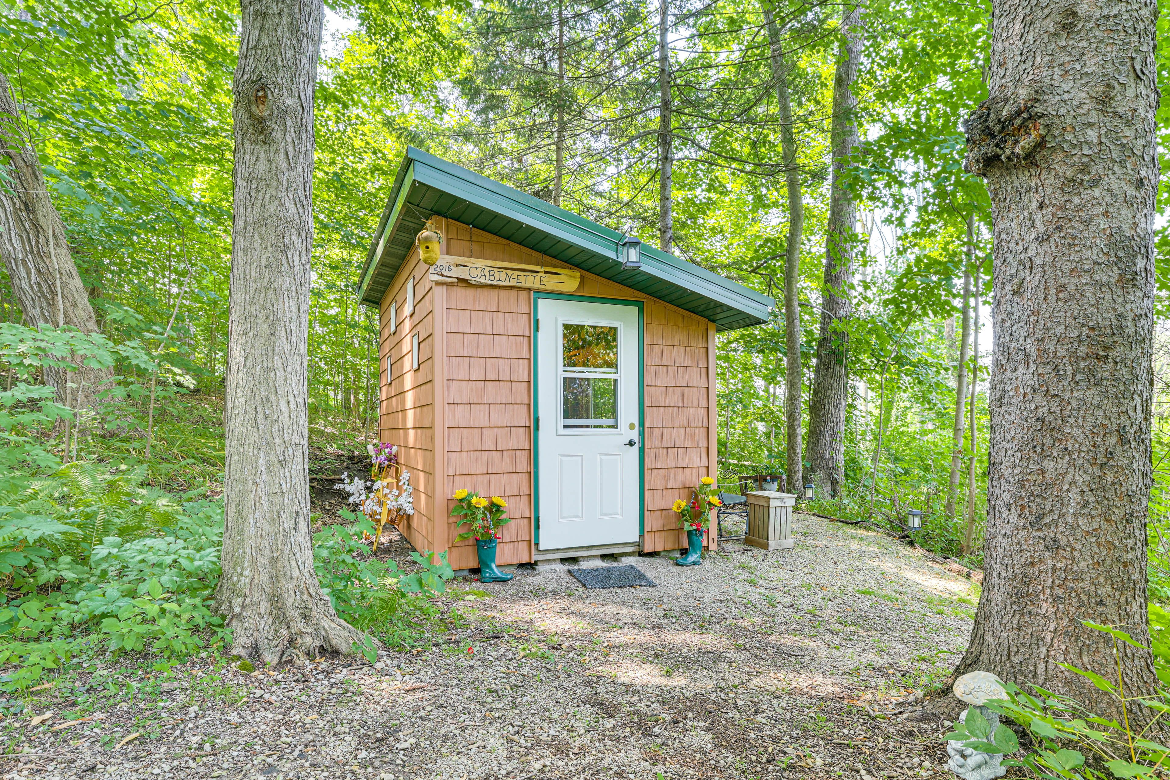 House Exterior | Furnished Shed