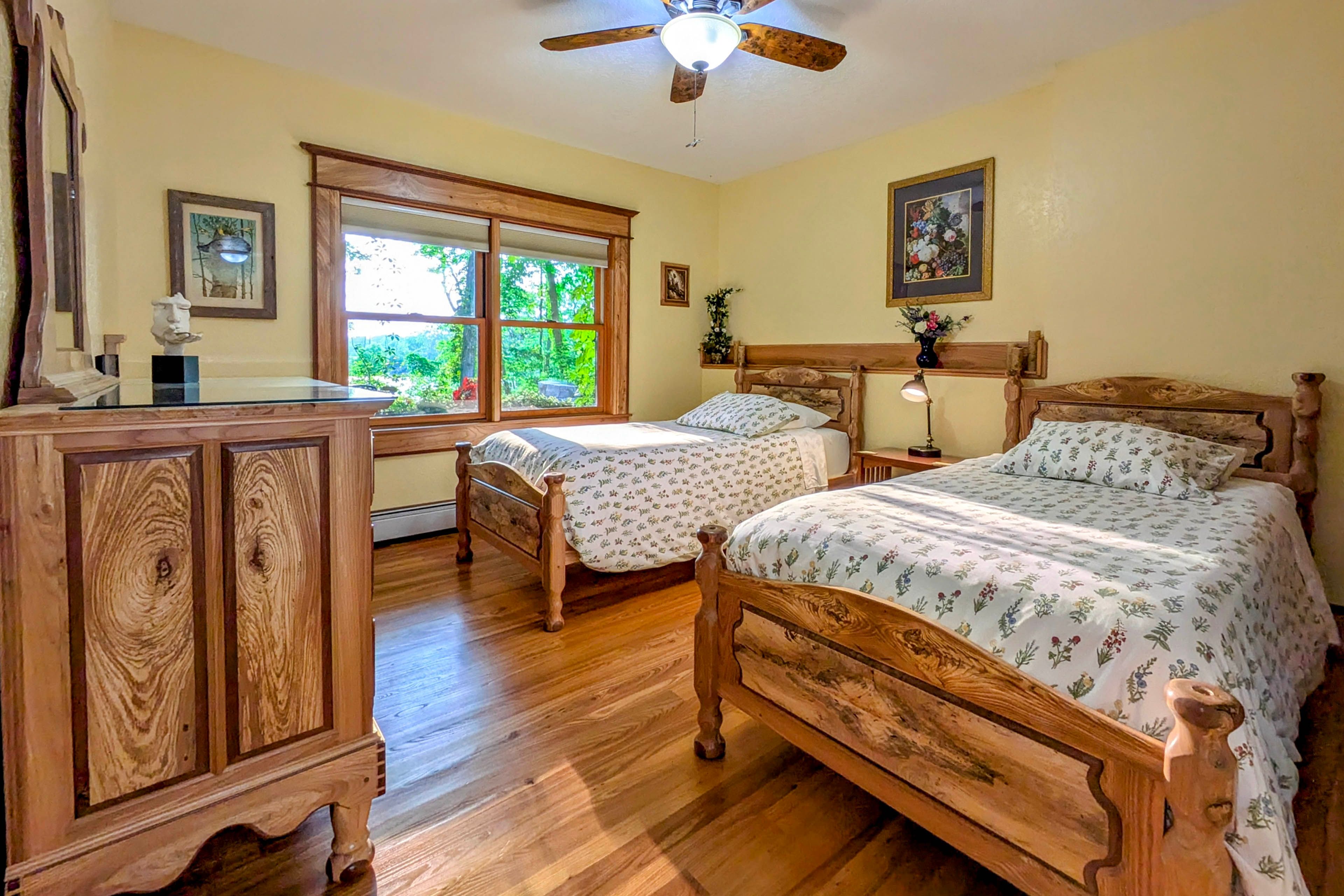 Bedroom 2 | 2 Extra Long Twin Beds