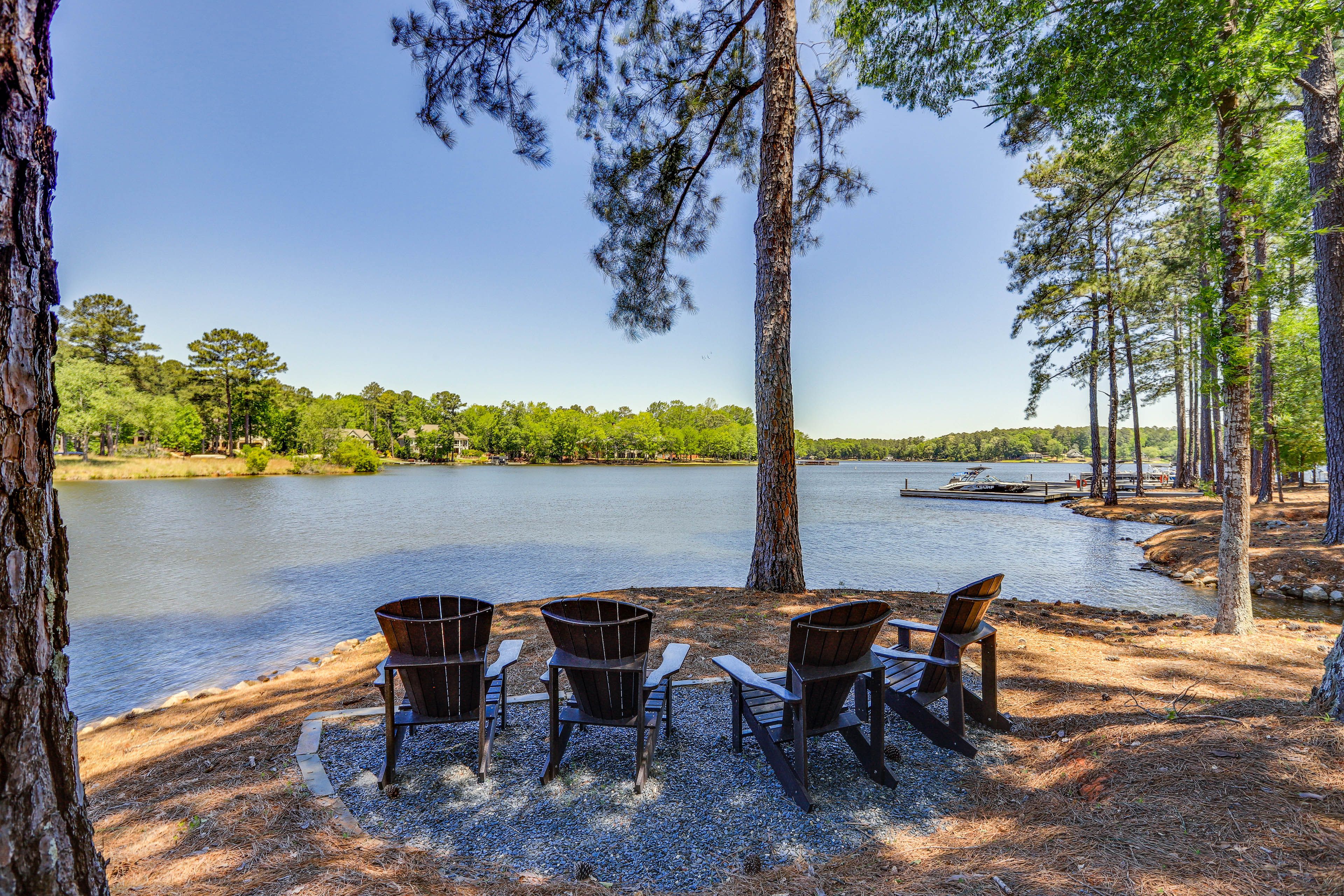 Greensboro Vacation Rental | 2BR | 2BA | 1,521 Sq Ft | Step-Free Access