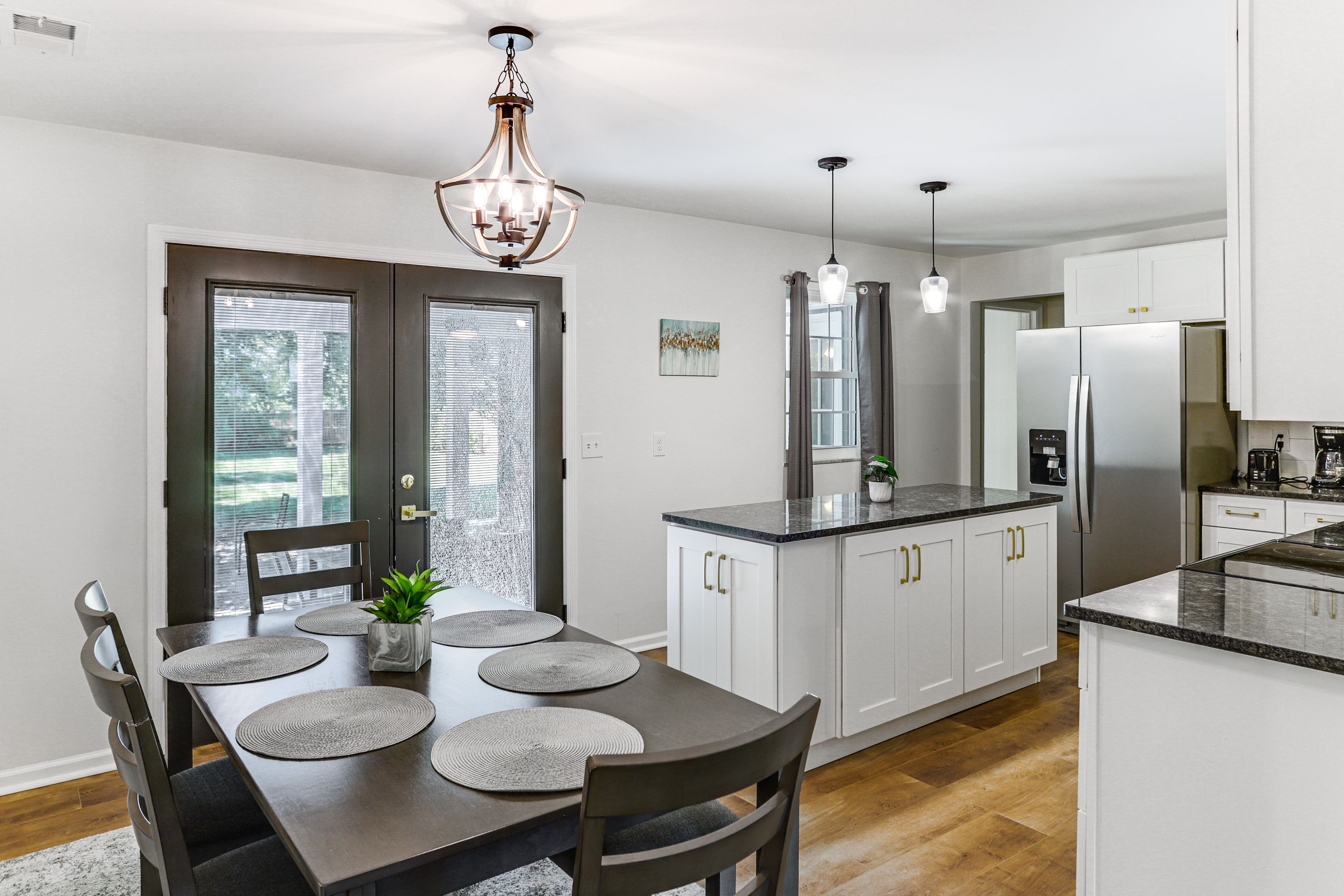 Dining Area | Dishware & Flatware