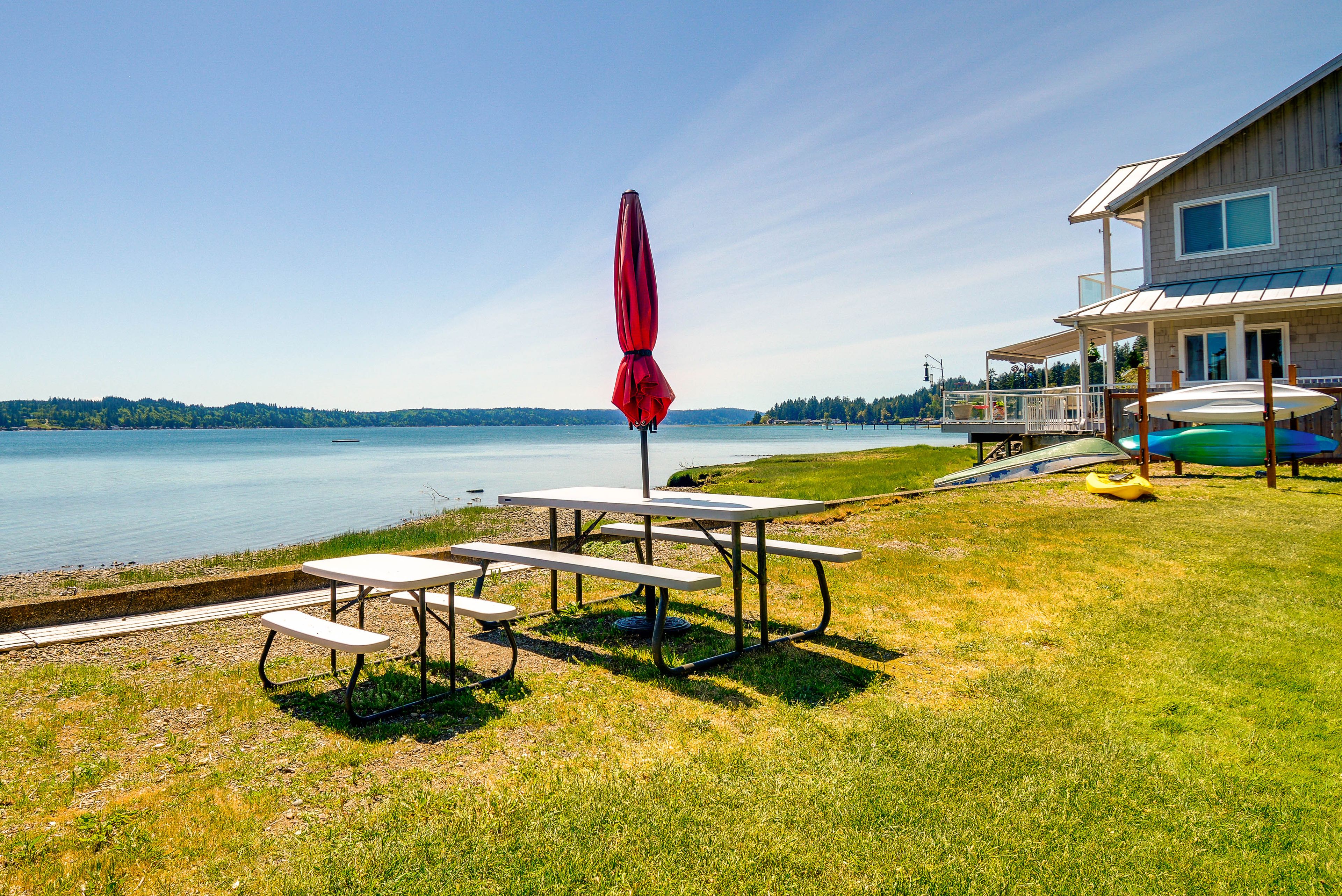 Community Amenities | Beach & Park | Picnic Area
