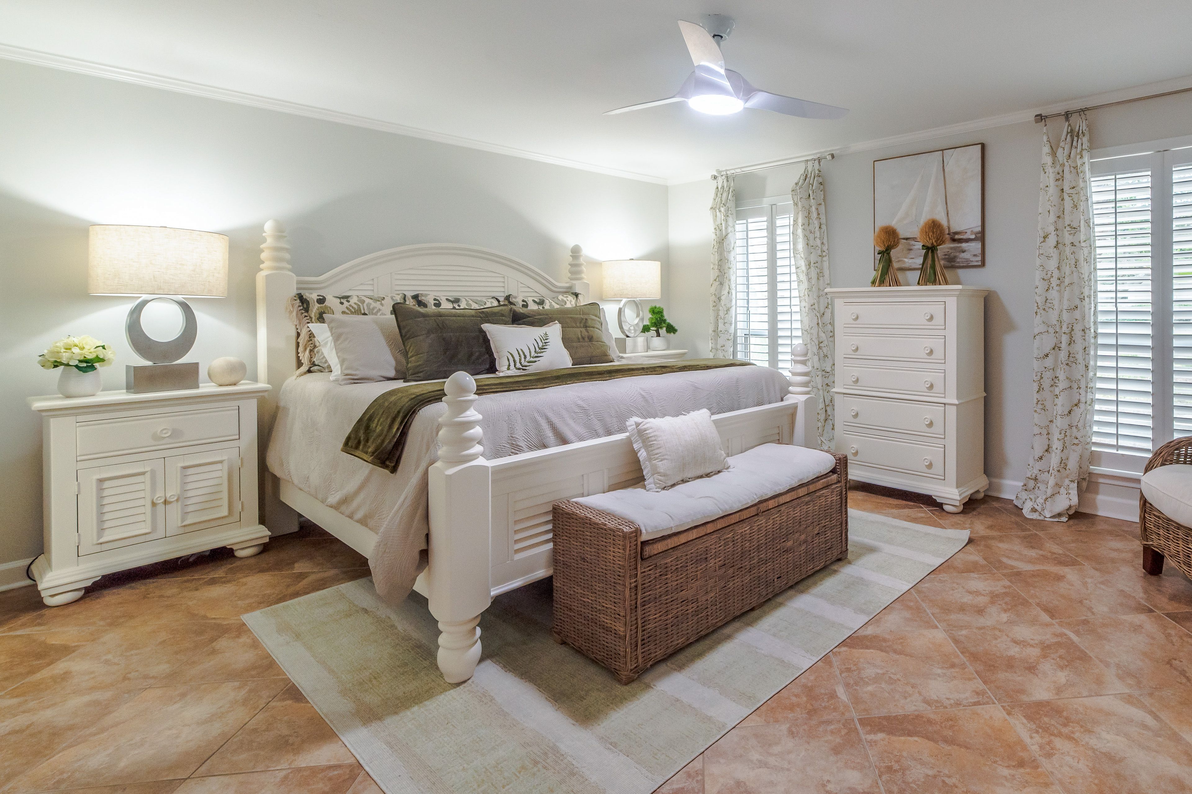 Bedroom 1 | King Bed | Linens Provided