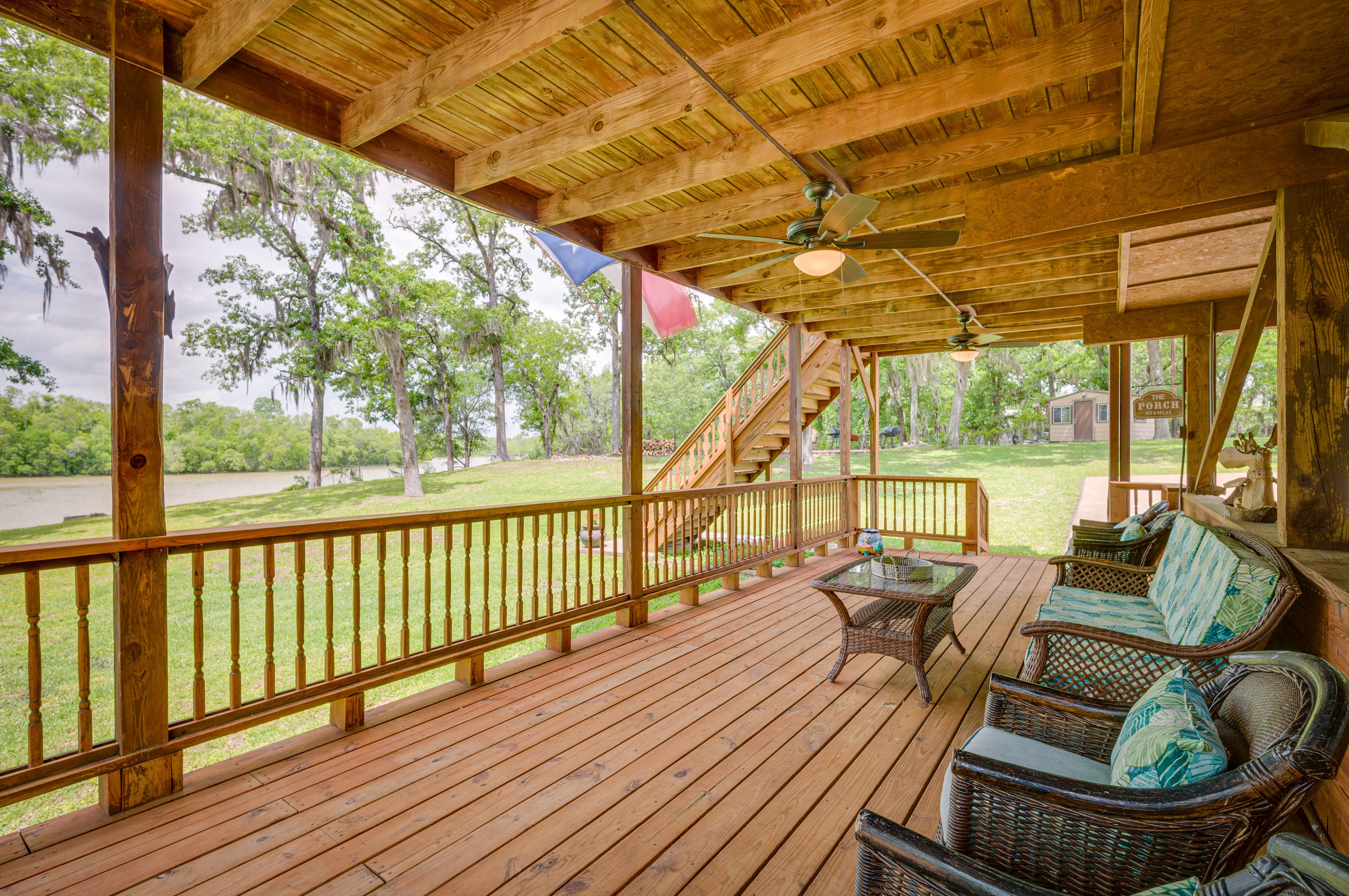Deck 2 | Ceiling Fans | Outdoor Dining Area w/ Umbrella