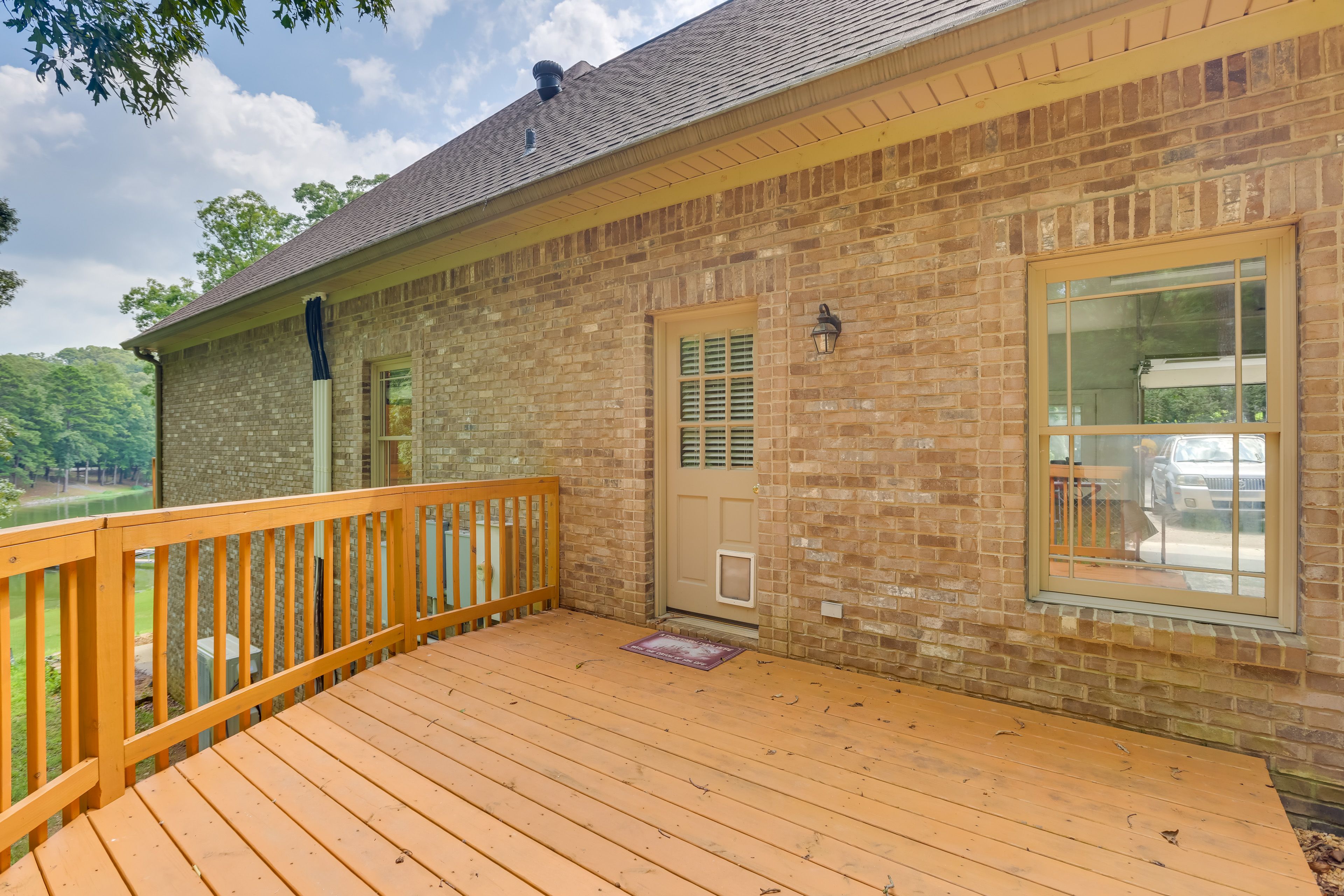 Front Entrance | Deck