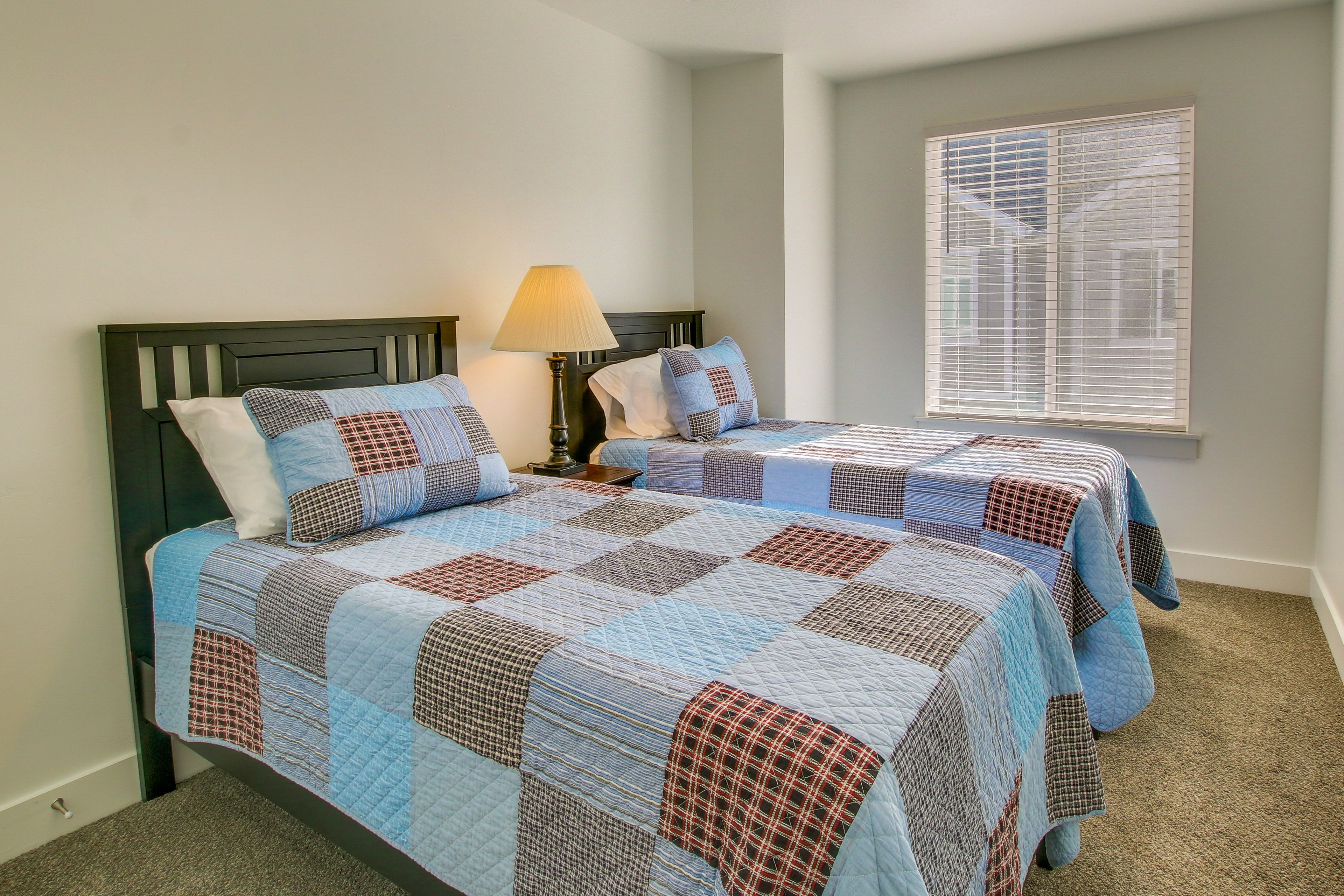 Bedroom 3 | 2 Twin Beds | 2nd Floor