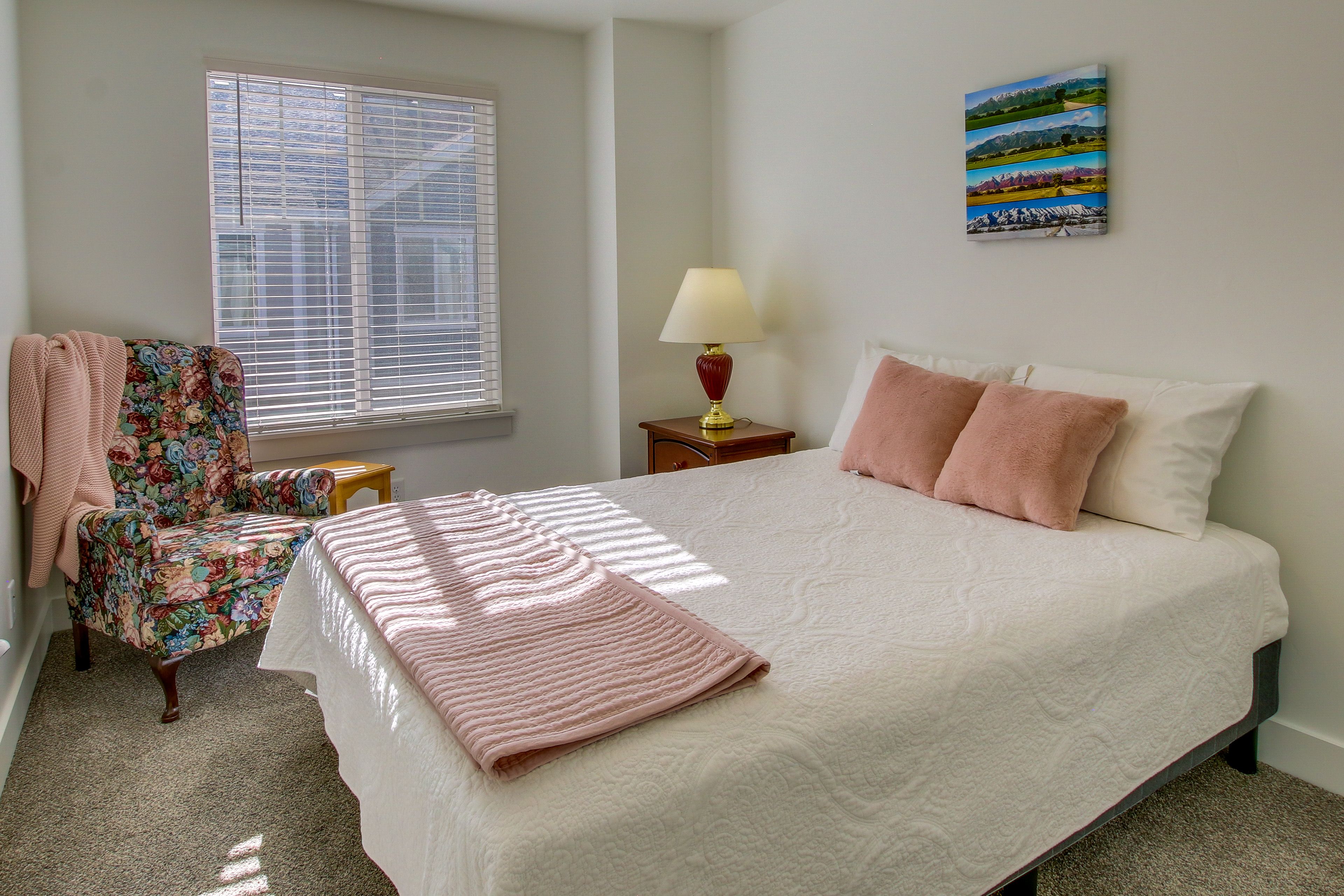 Bedroom 2 | Queen Bed | 2nd Floor