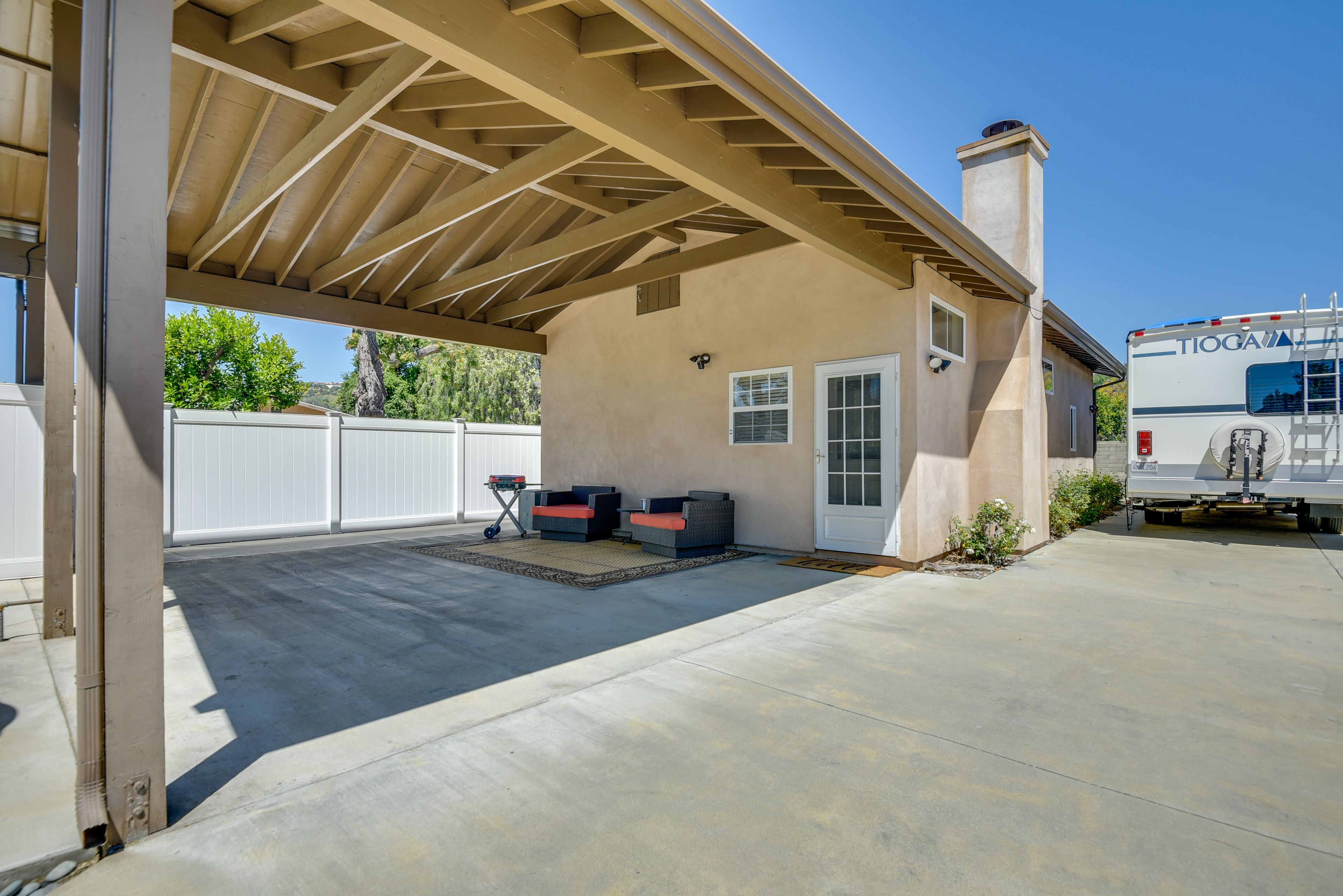 Outdoor Patio | Gas Grill