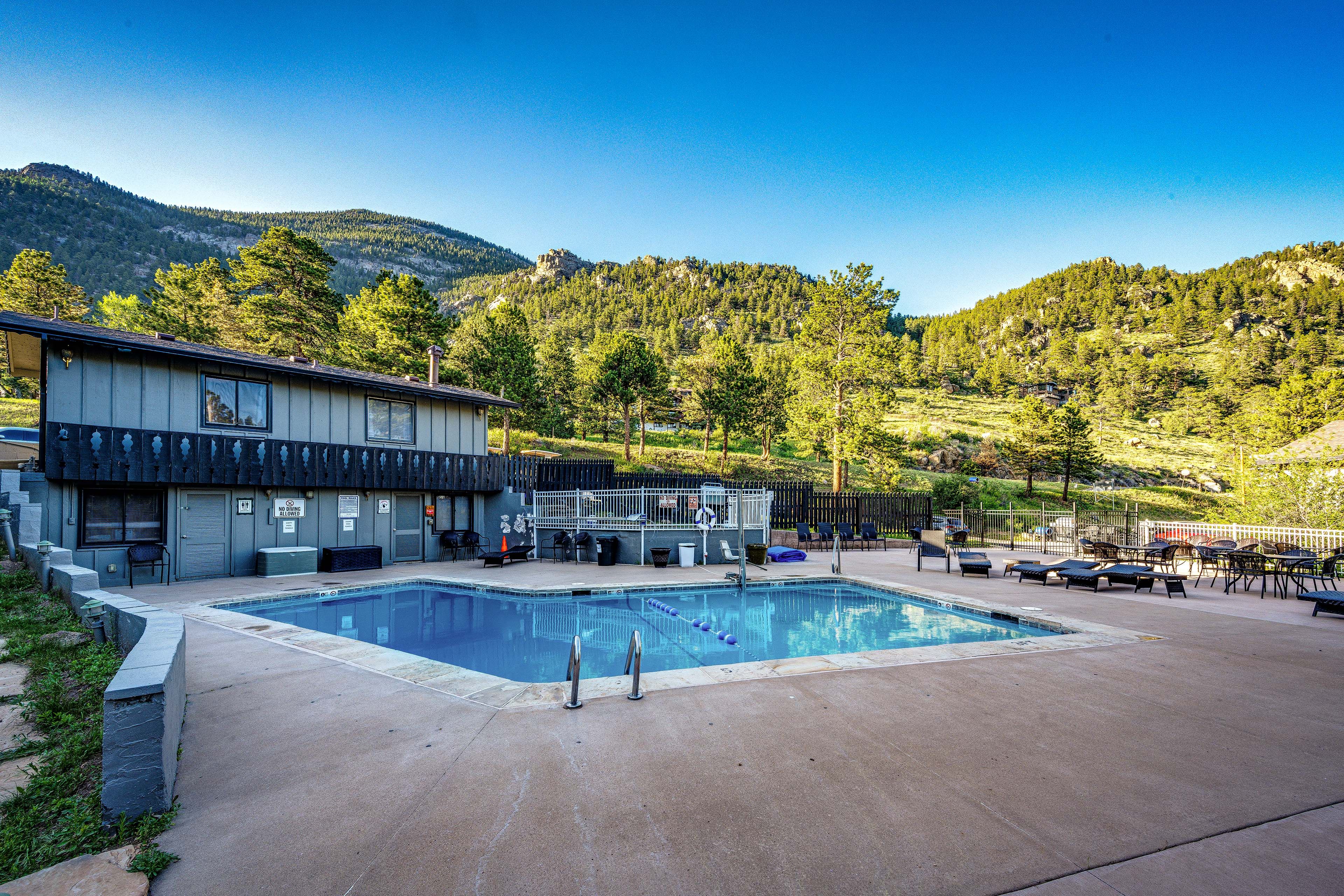 Fawn Valley Chalets | Community Outdoor Pool