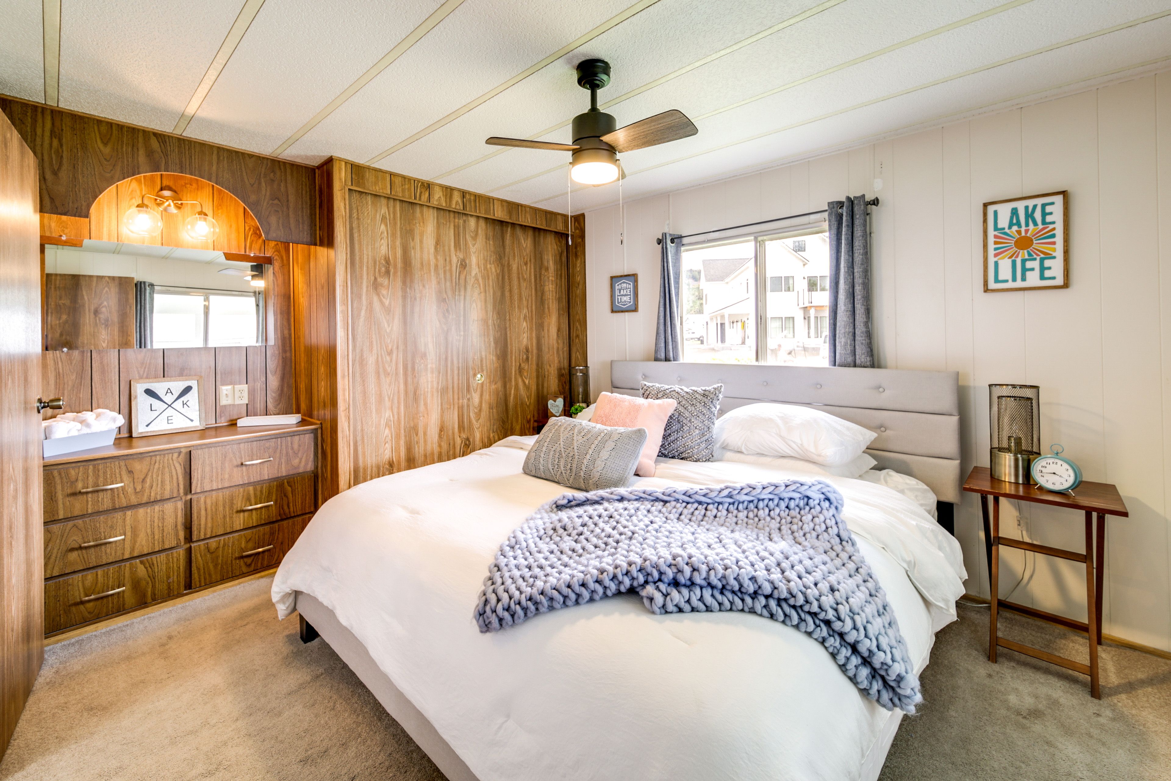 Bedroom 1 | King Bed