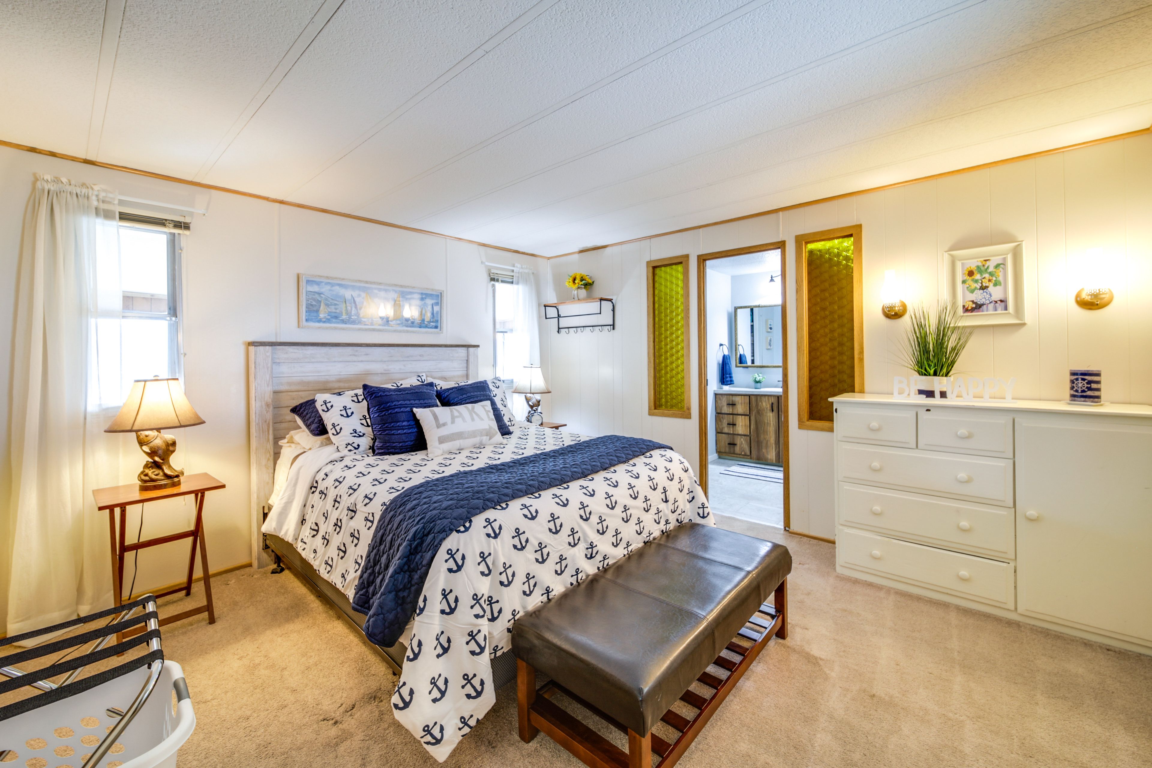 Bedroom 2 | Queen Bed