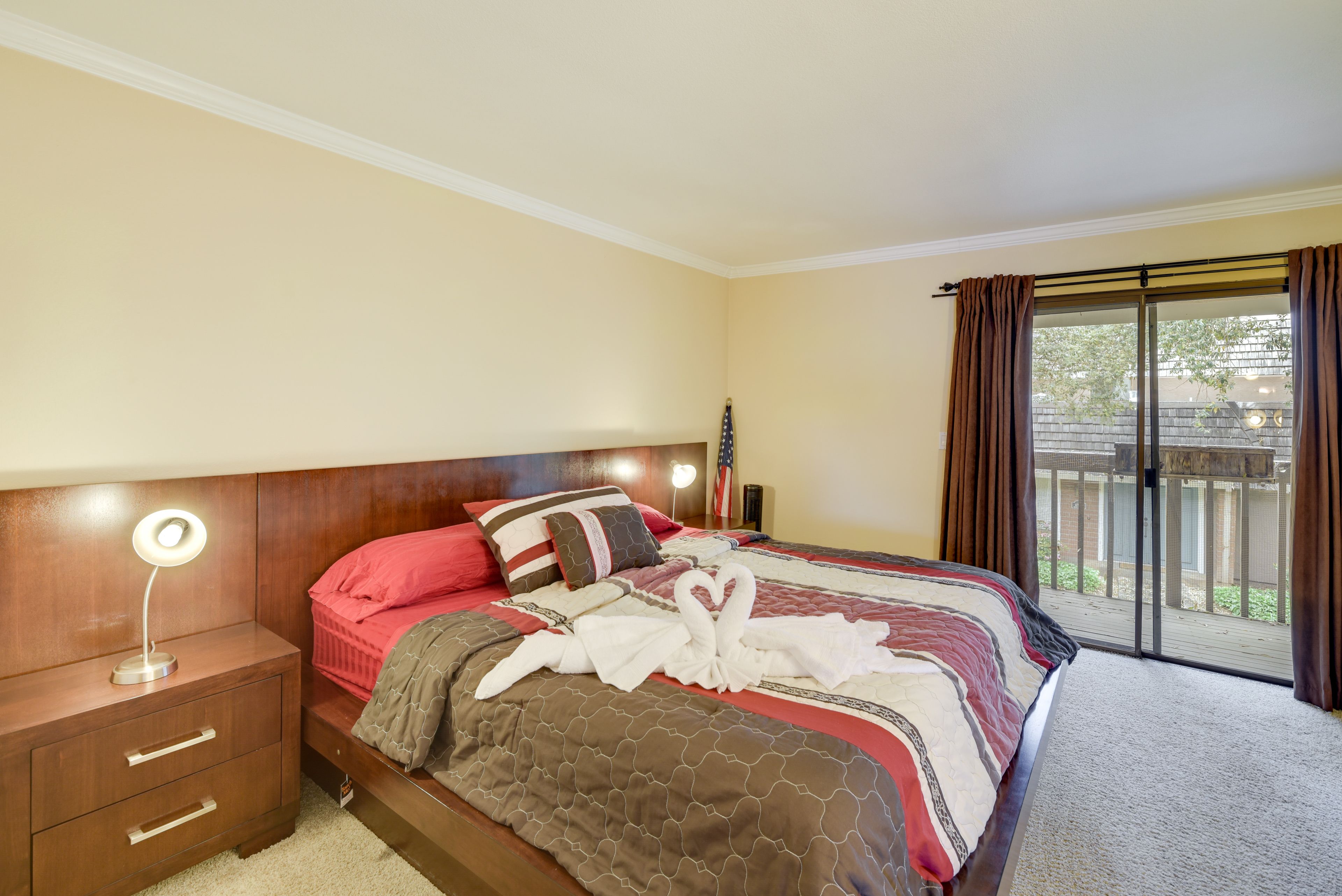 Bedroom 1 | Upper Level | King Bed | Linens Provided