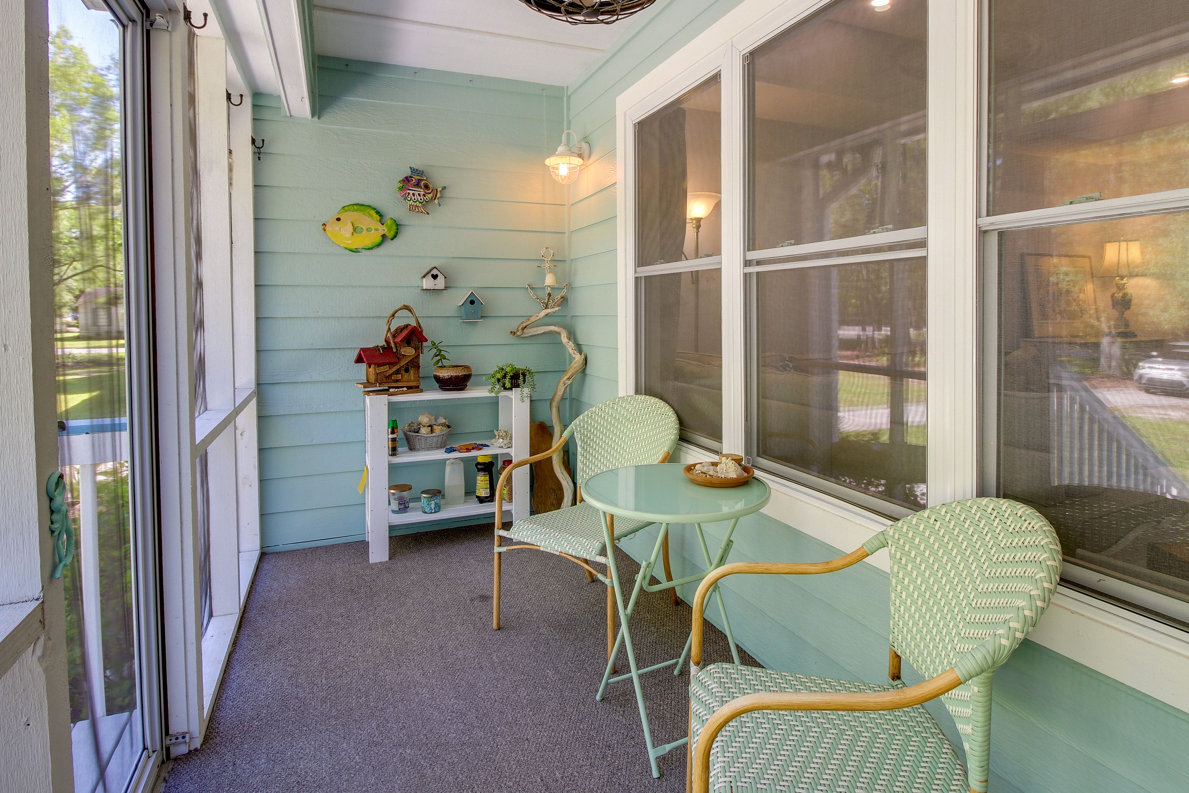 Screened-In Porch