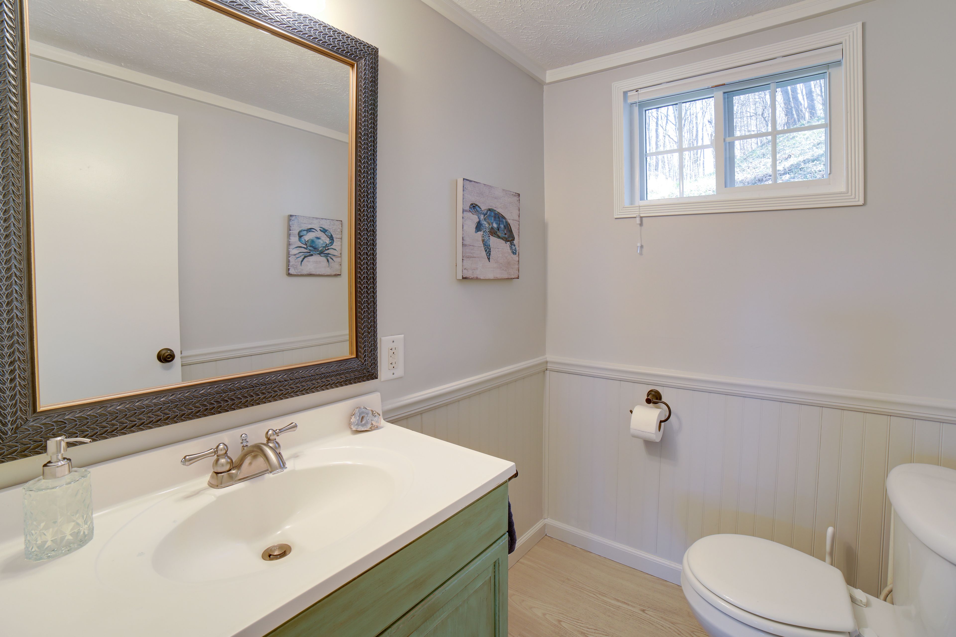 Half Bathroom | 1st Floor | Complimentary Toiletries