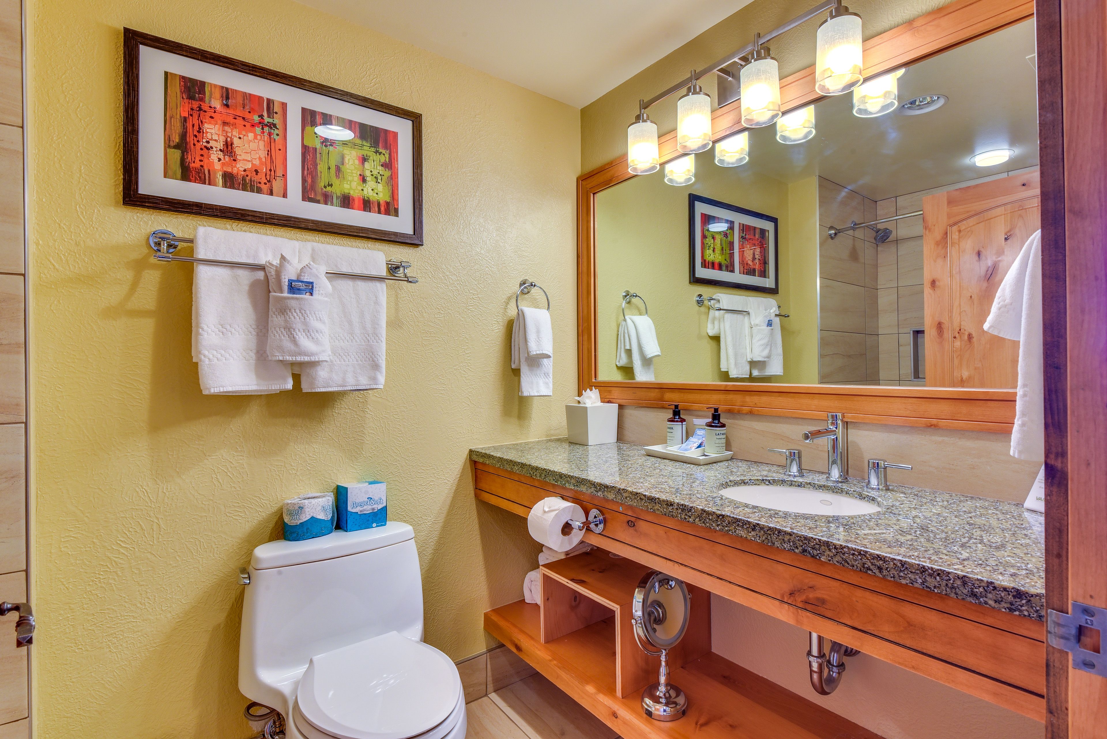 Full Bathroom | Hair Dryer