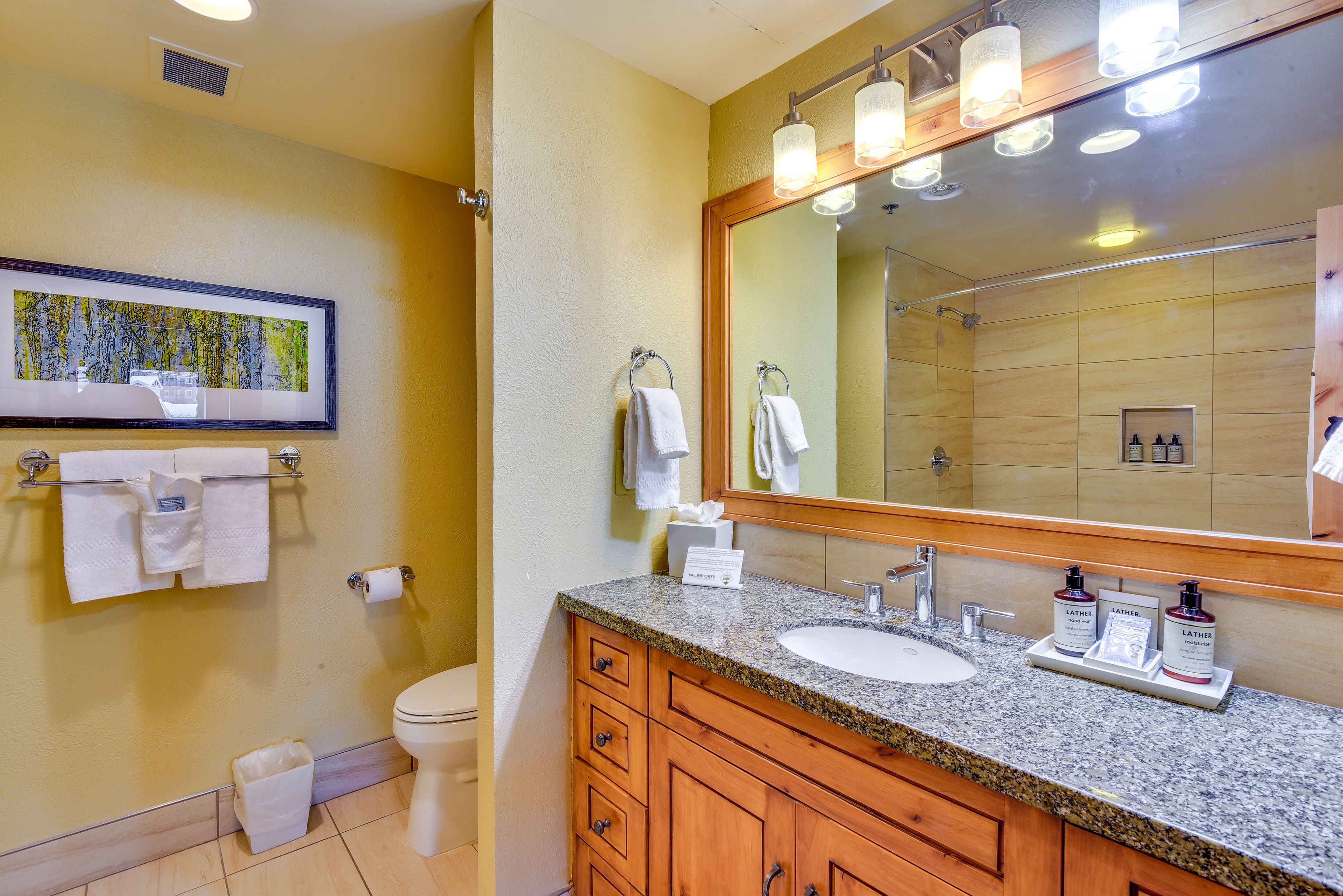 Full Bathroom | Complimentary Toiletries | Separate Bathtub