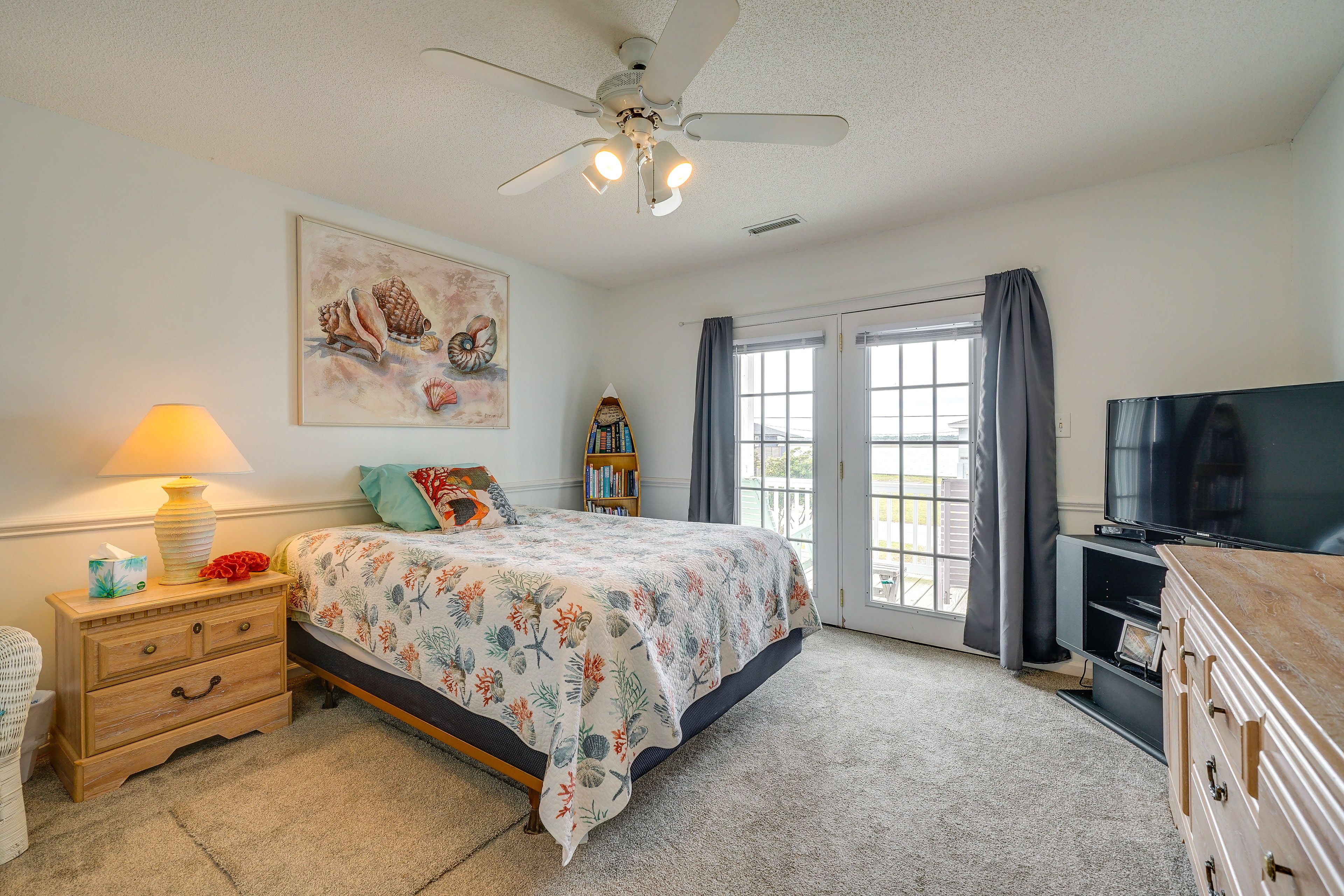Bedroom 1 | Queen Bed | 2nd Floor | Linens Provided