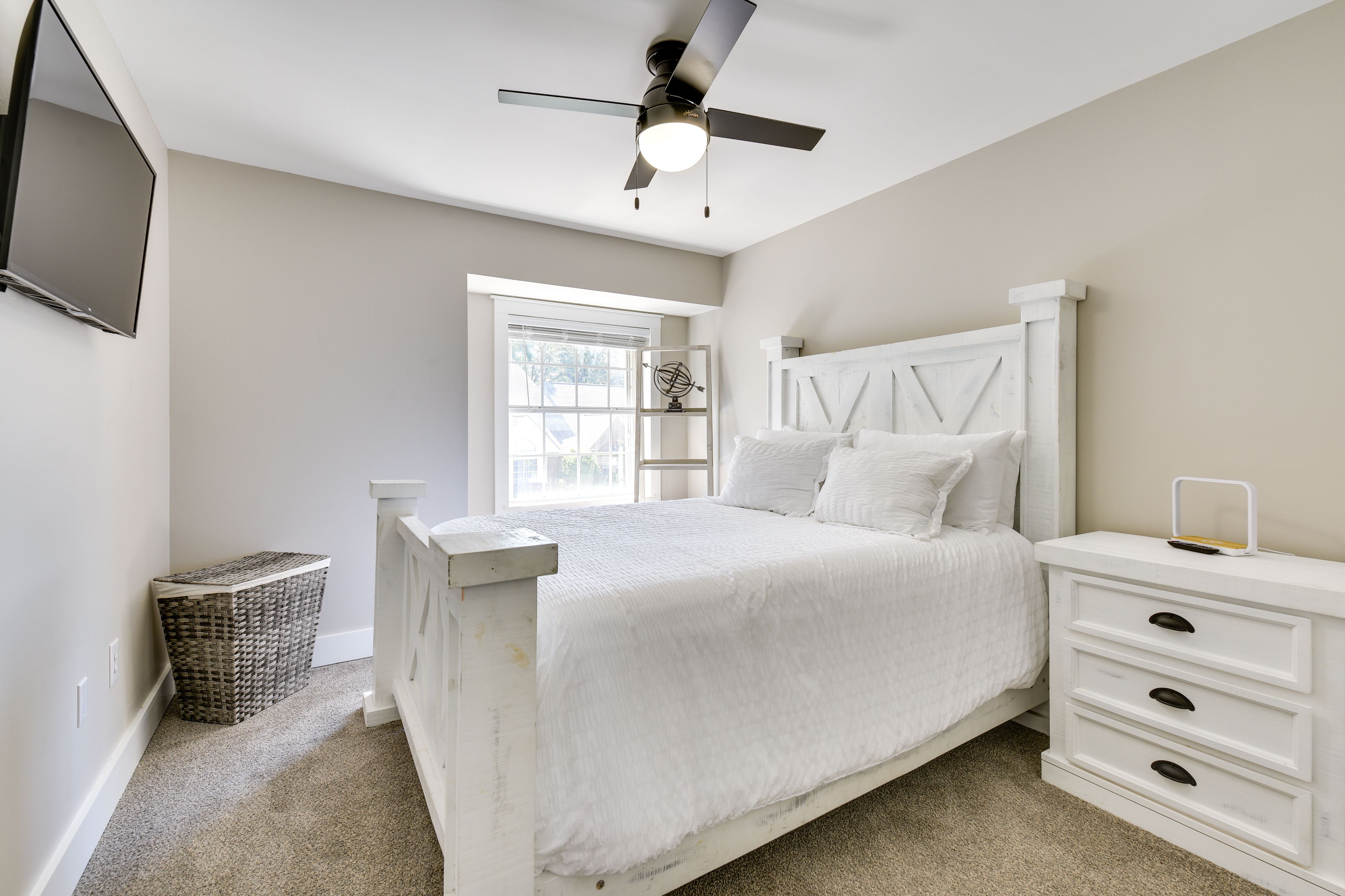 Bedroom 4 | Queen Bed