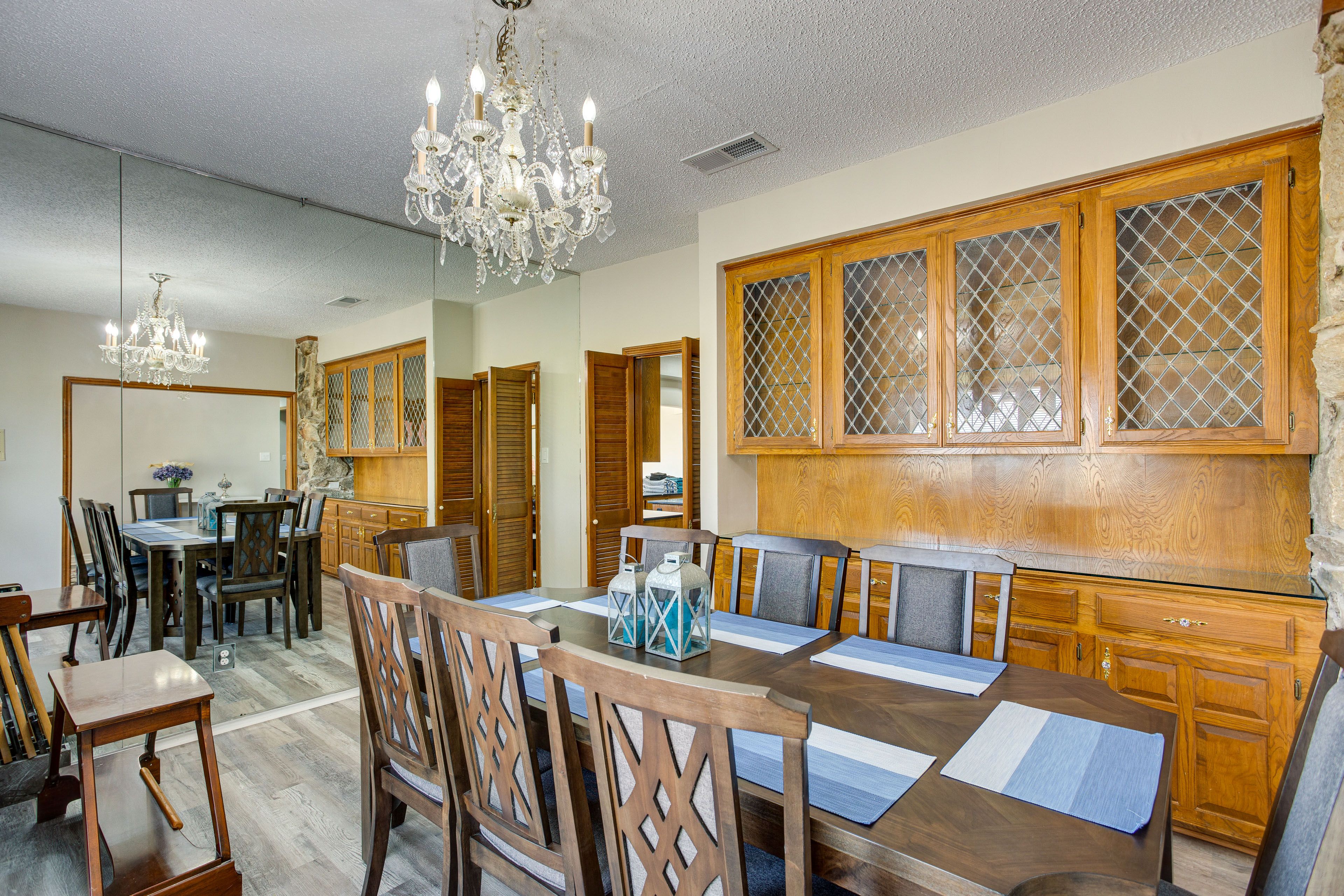 Dining Room | Dishware Provided