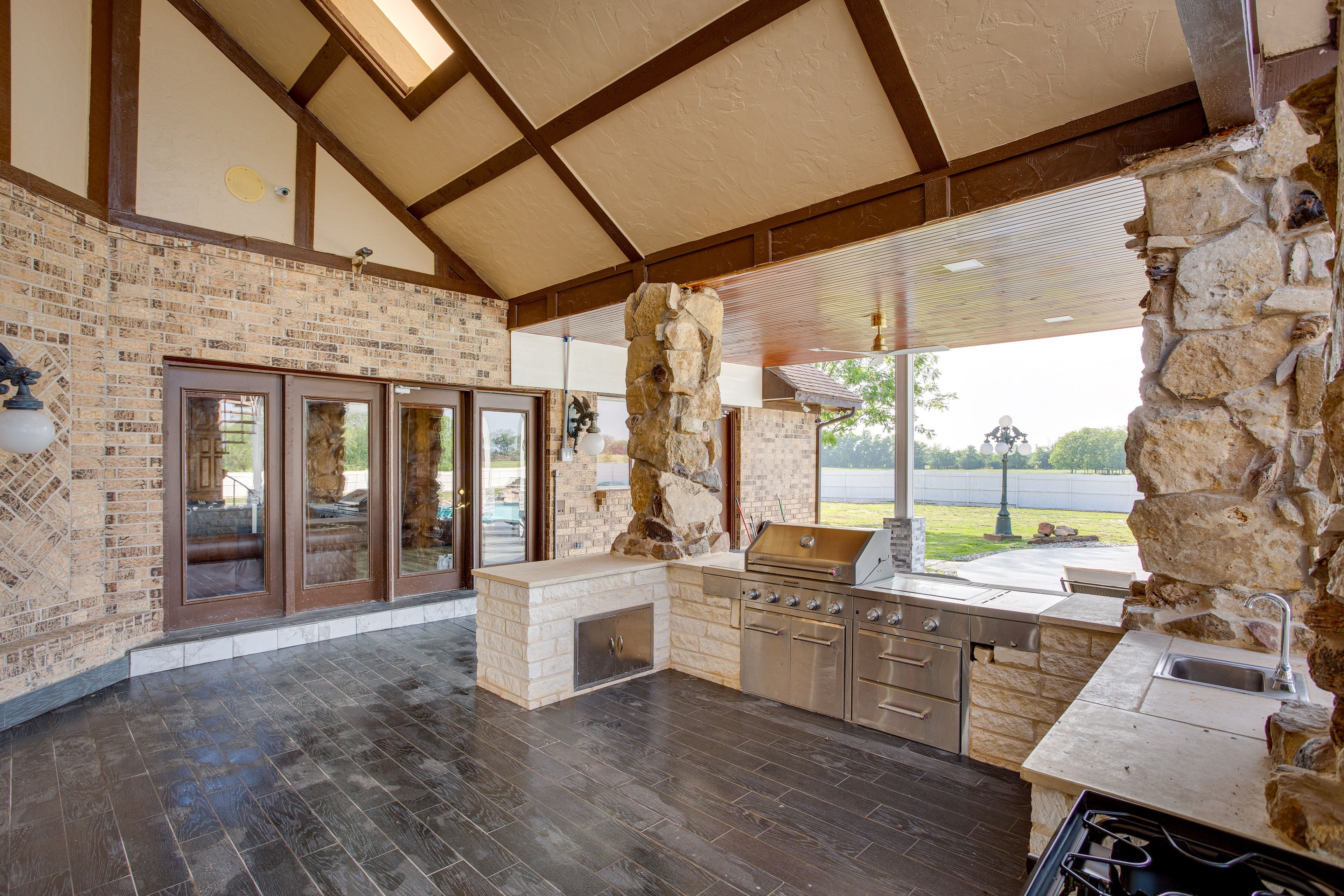 Outdoor Kitchen | Gas Grill