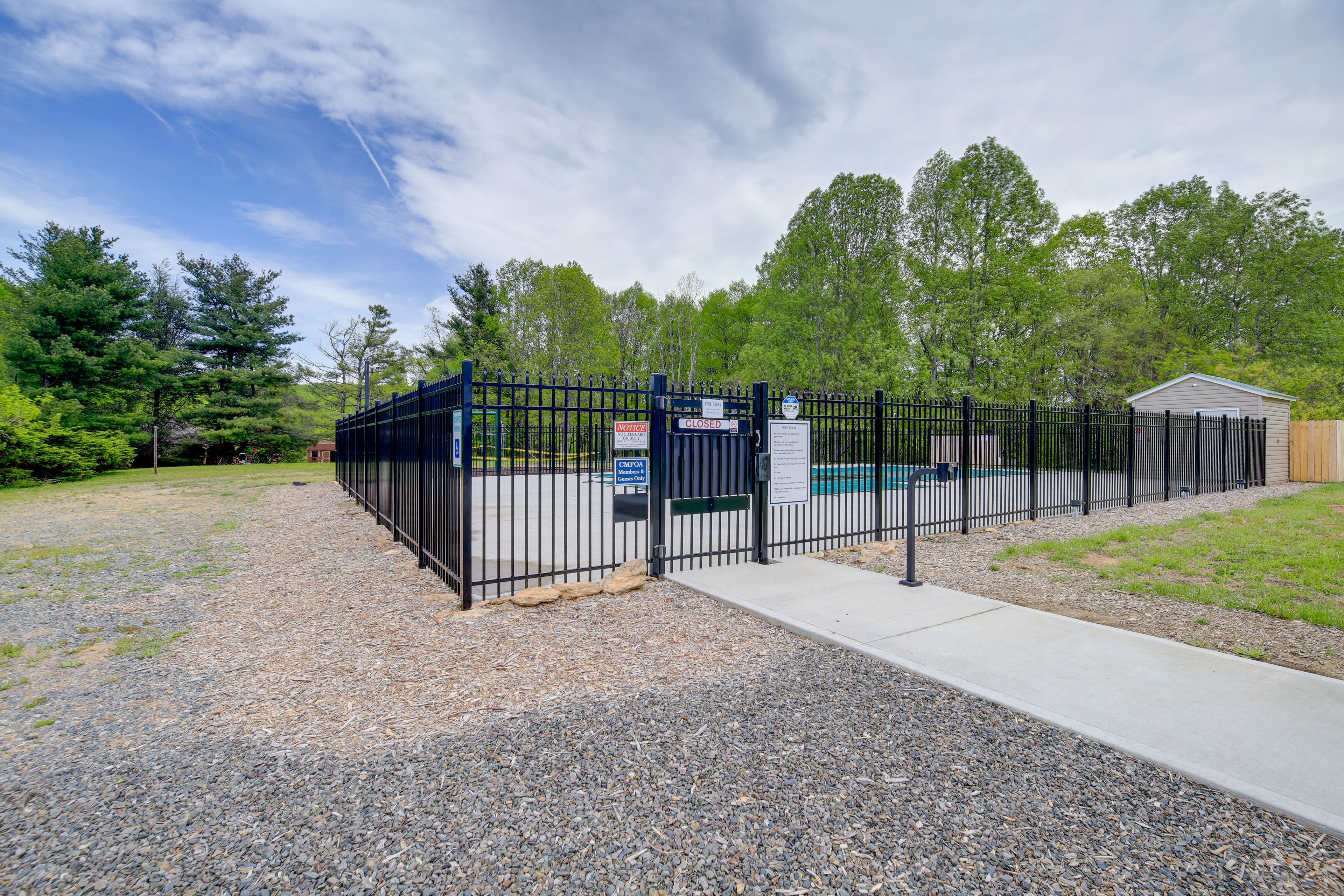 Seasonal Community Pool (Open Memorial Day-Labor Day, 3'-8')