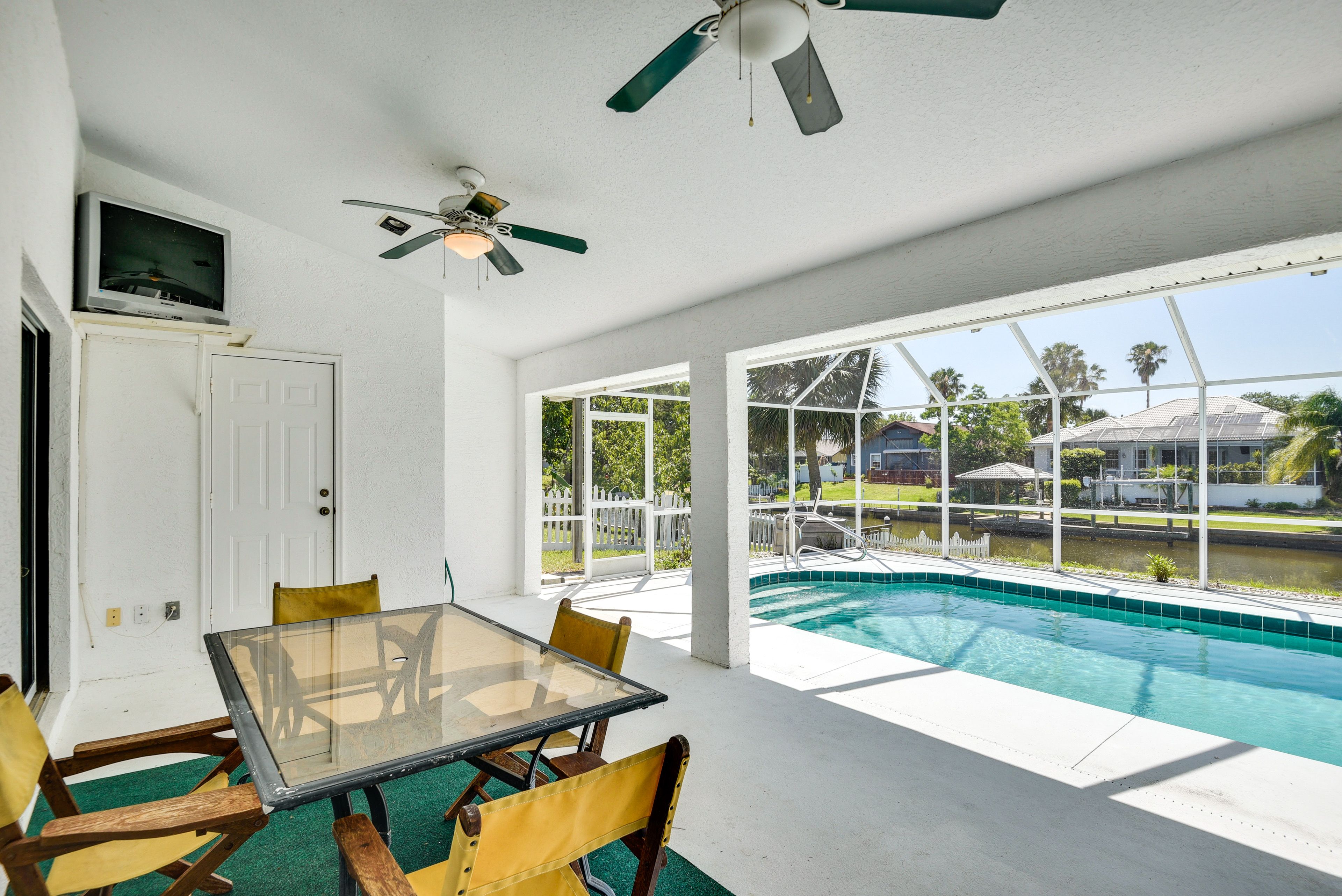 Covered Patio | Outdoor Dining