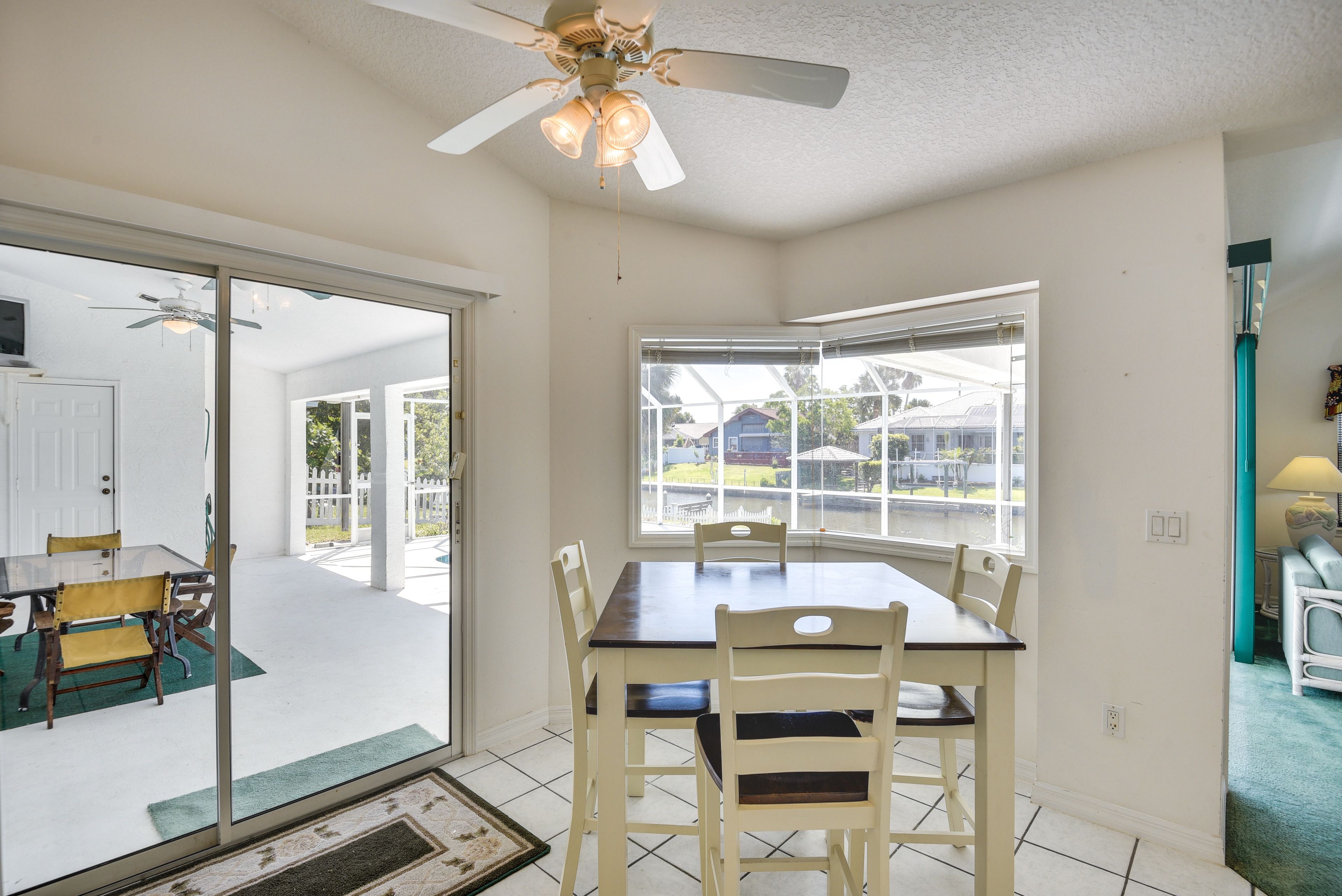 Additional Dining Area