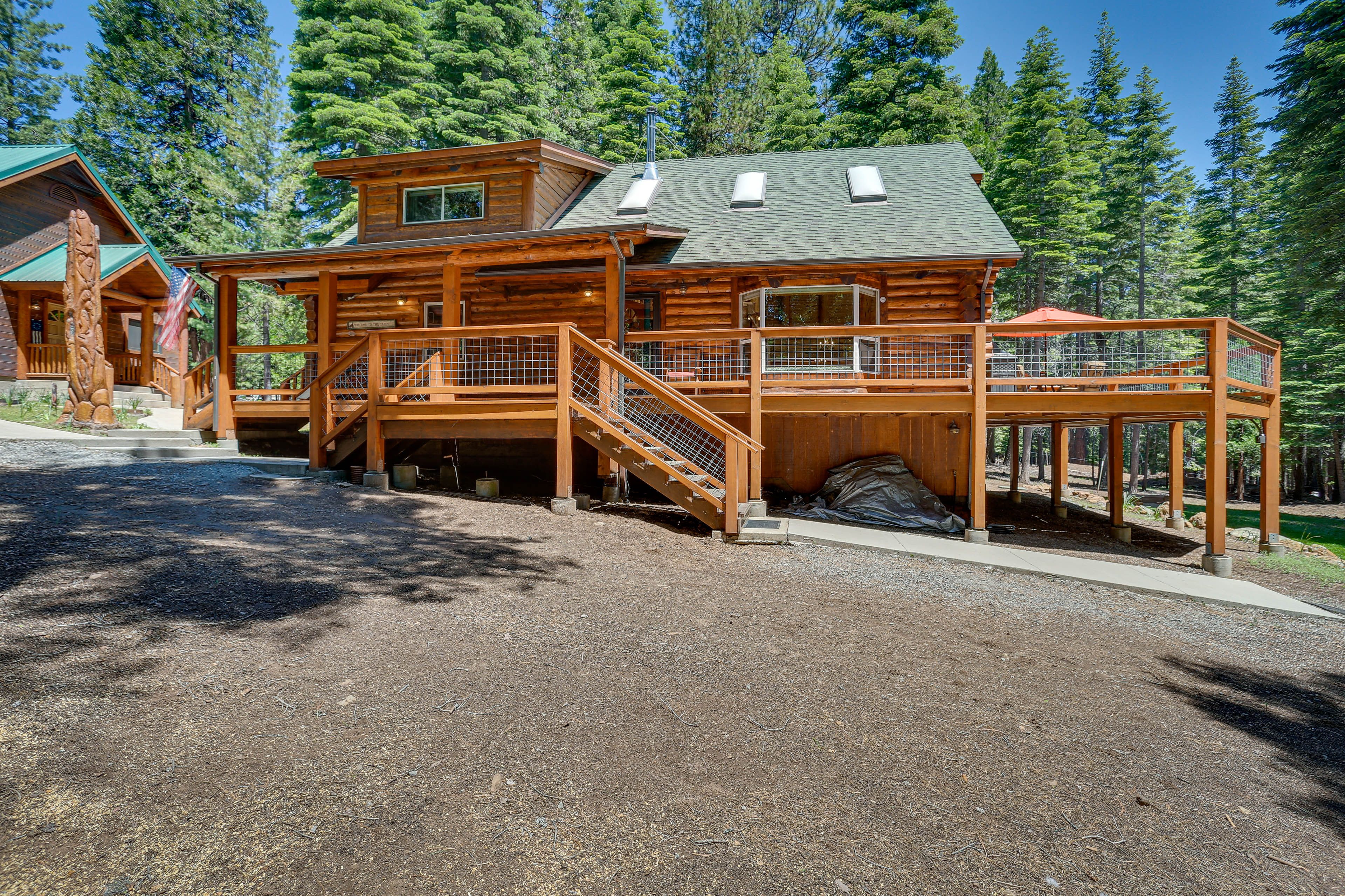 Cabin Exterior | Private Deck | Gas Grill | Fire Table | Fire Pit | Yard Games