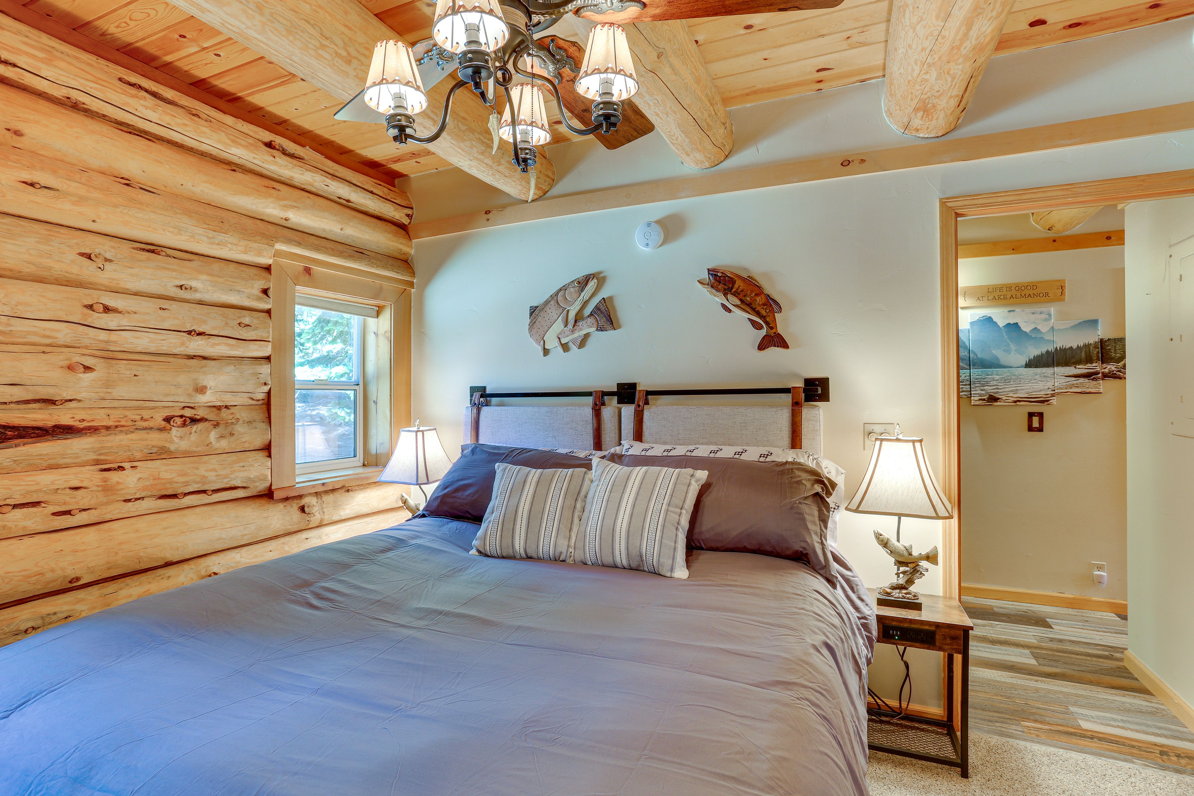 Bedroom 3 | California King Bed | 1st Floor
