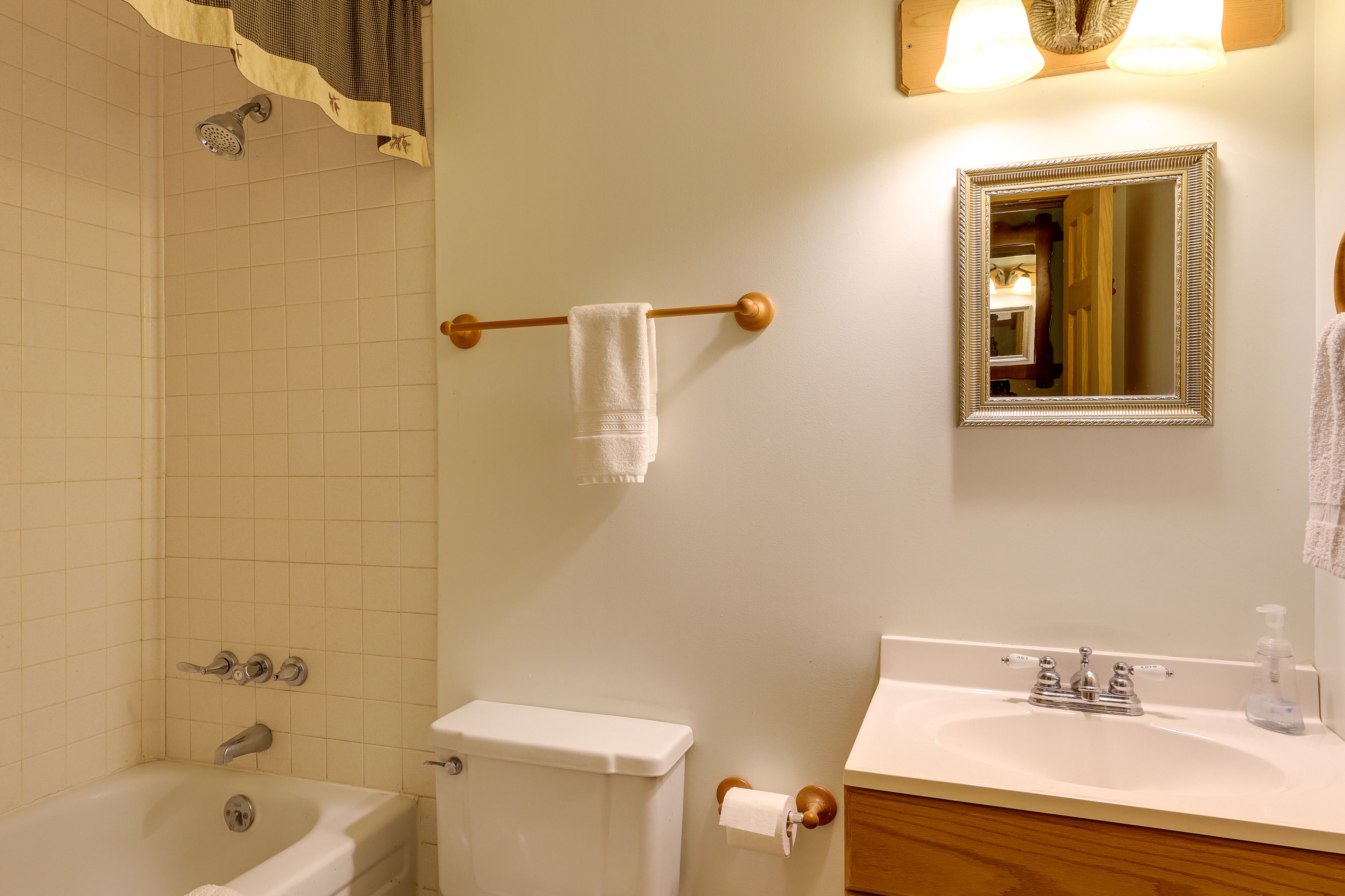 En-Suite Bathroom