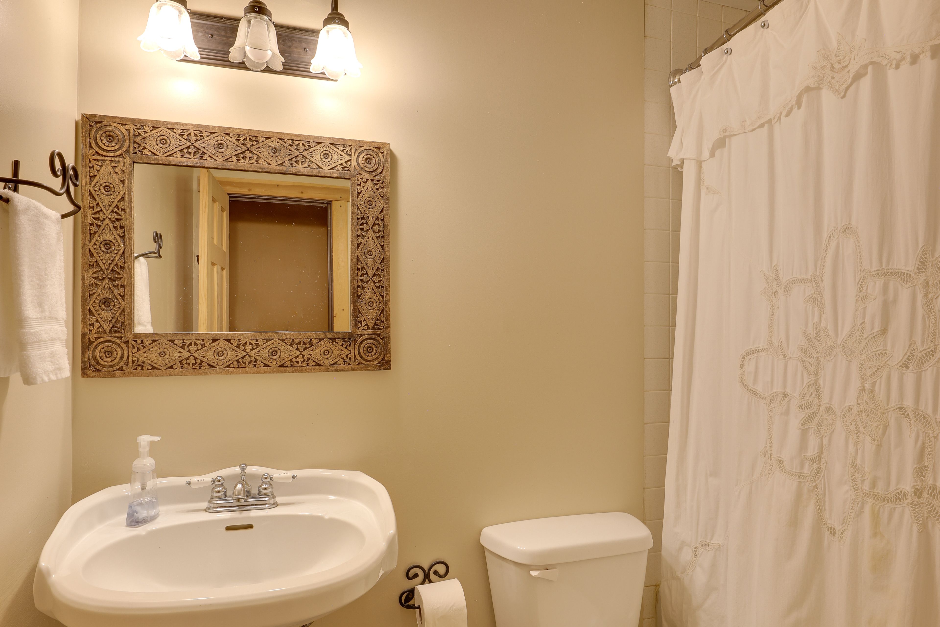 En-Suite Bathroom