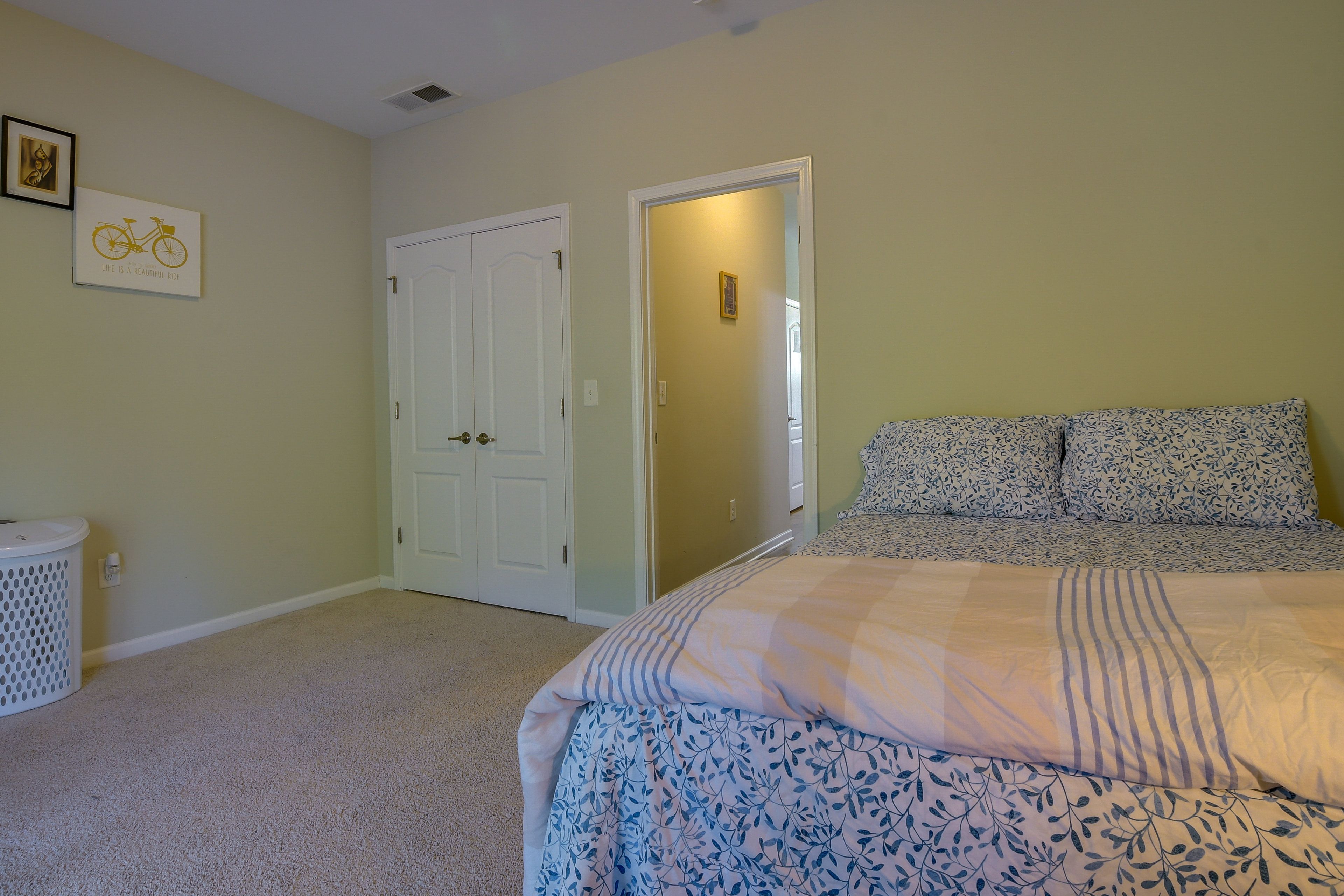 Bedroom | Queen Bed | Linens Provided | Walk-In Closet | Sunroom Attached