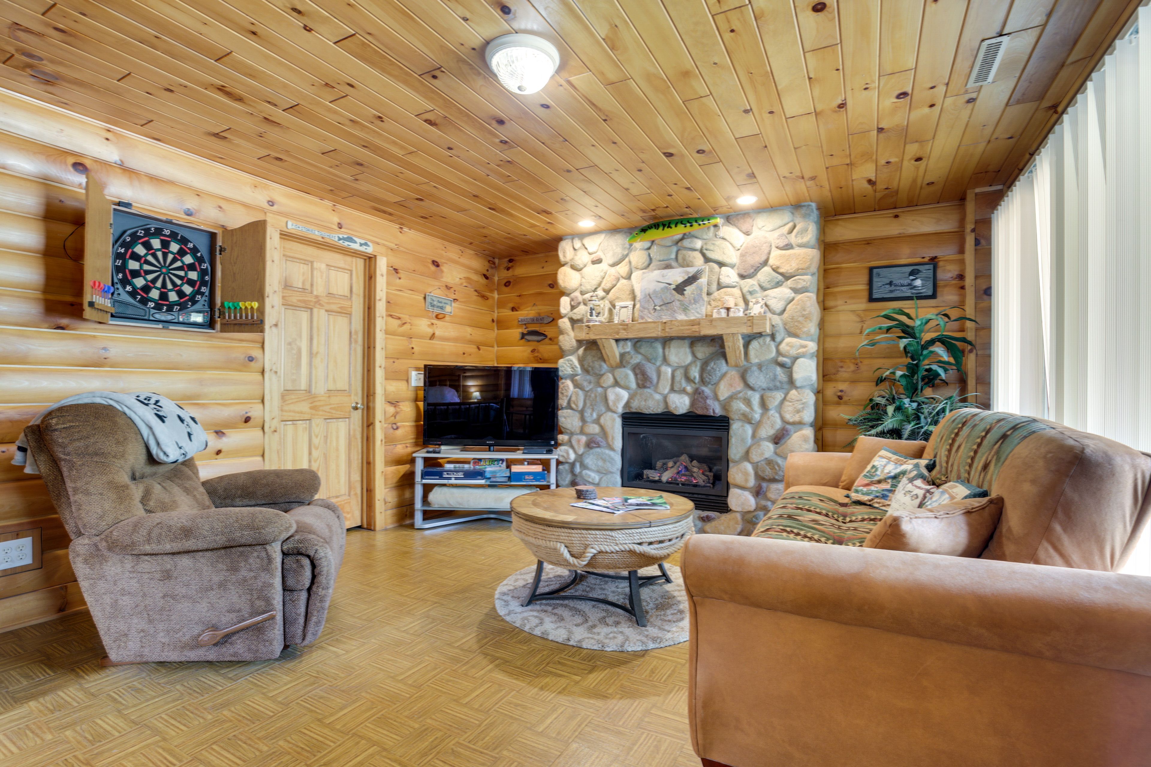 Basement | Full Bed | Queen Futon | Board Games | Xbox | DVD Player