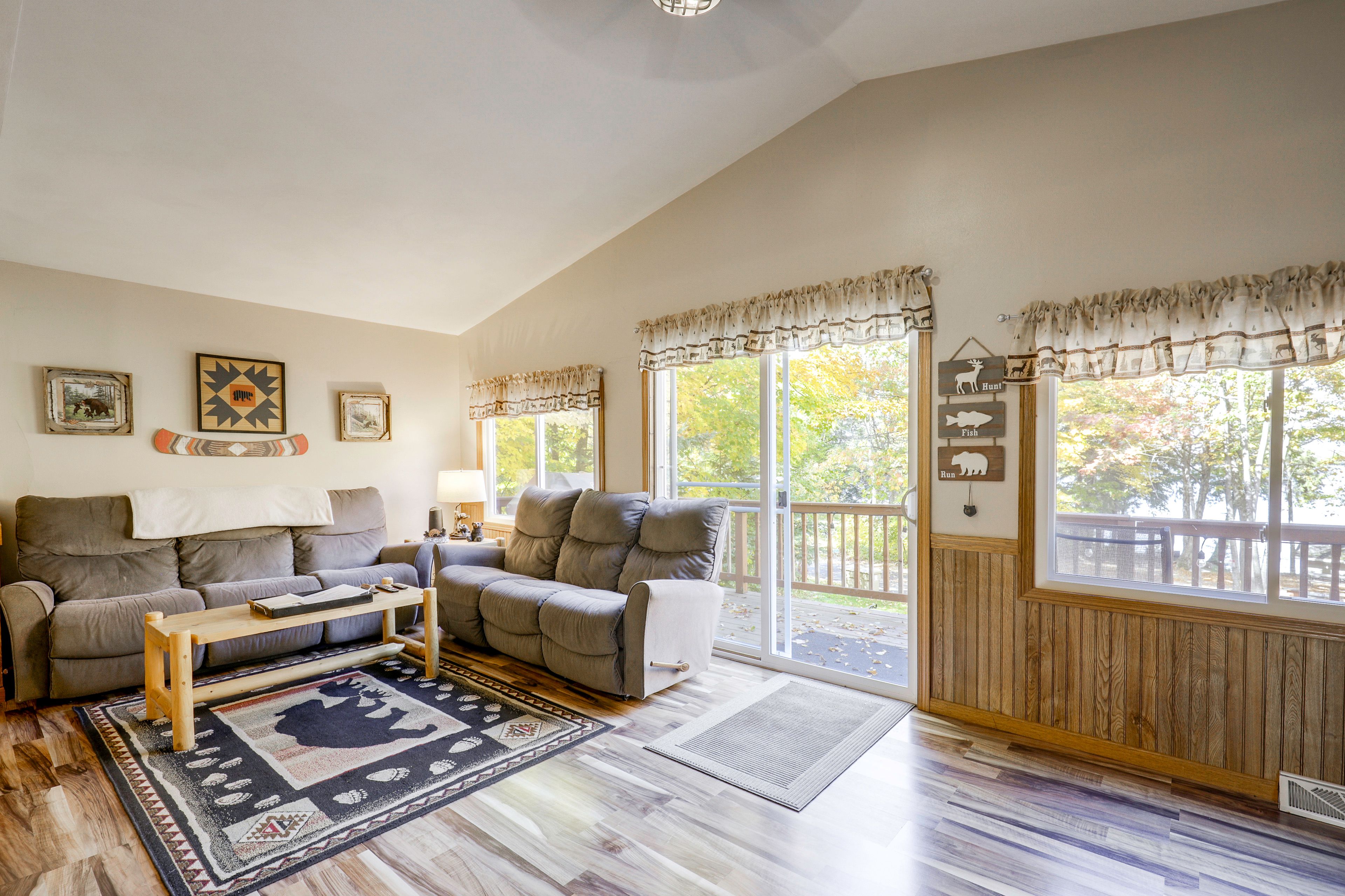 Living Room | Main Level