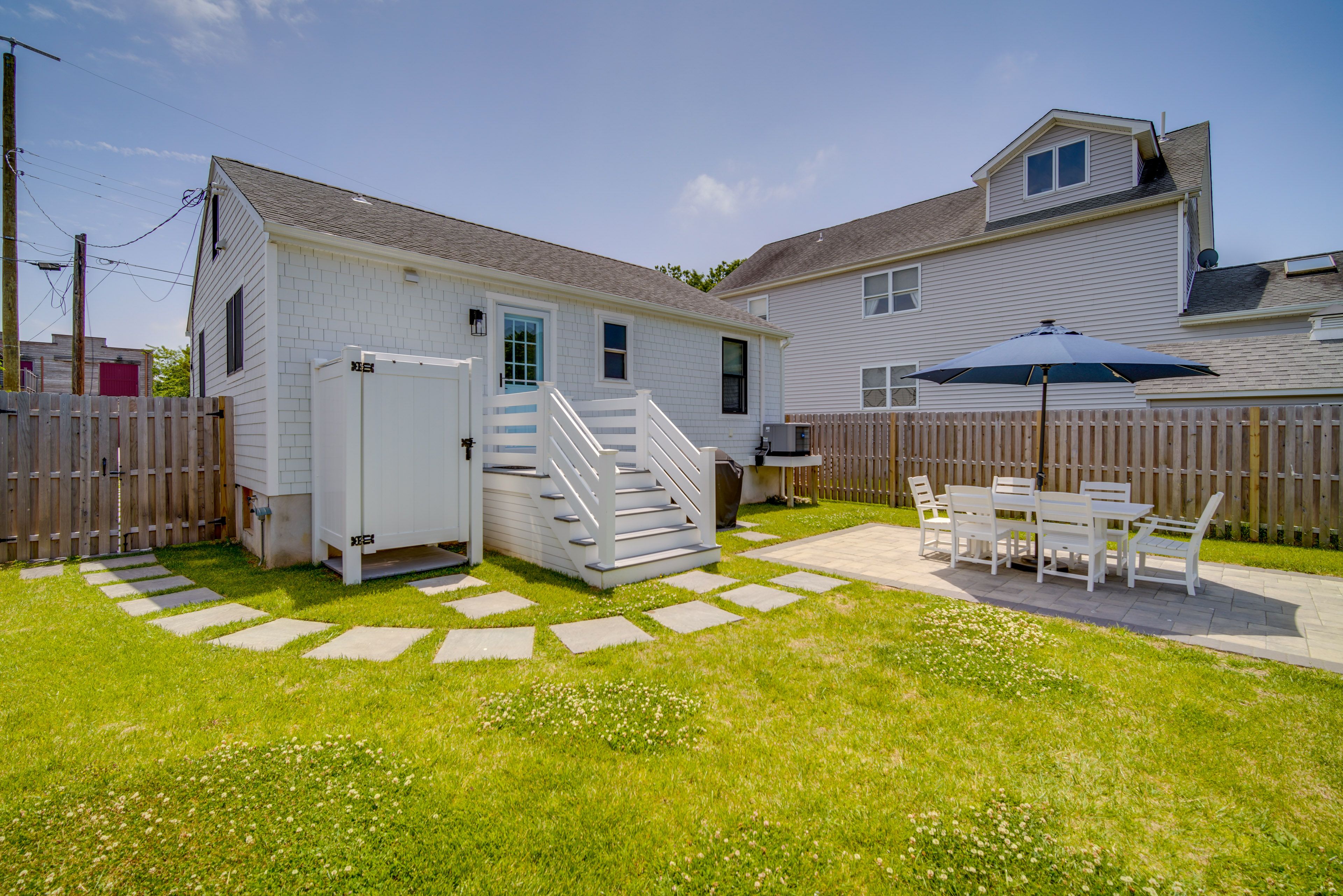 Home Exterior | Backyard | Gas Grill