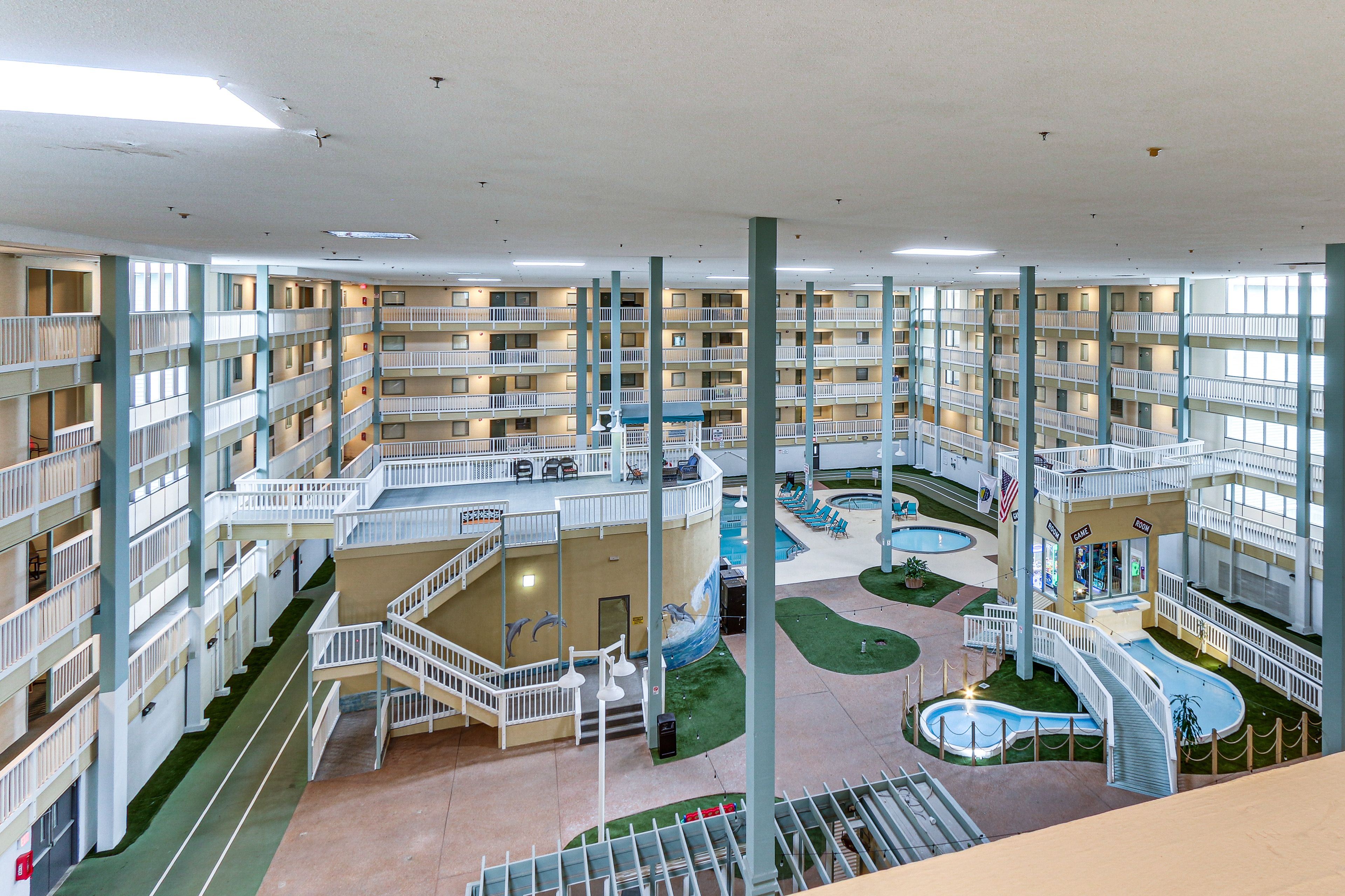 Resort Amenities | Indoor & Outdoor Pool | Private Beach | Tennis/Pickleball