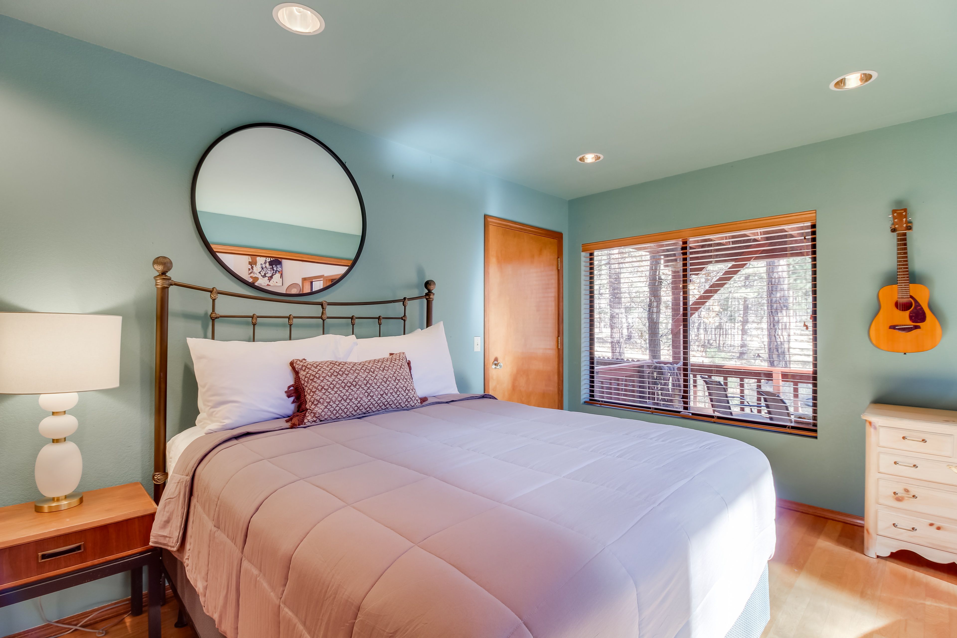 Bedroom 4 | 1st Floor | Queen Bed