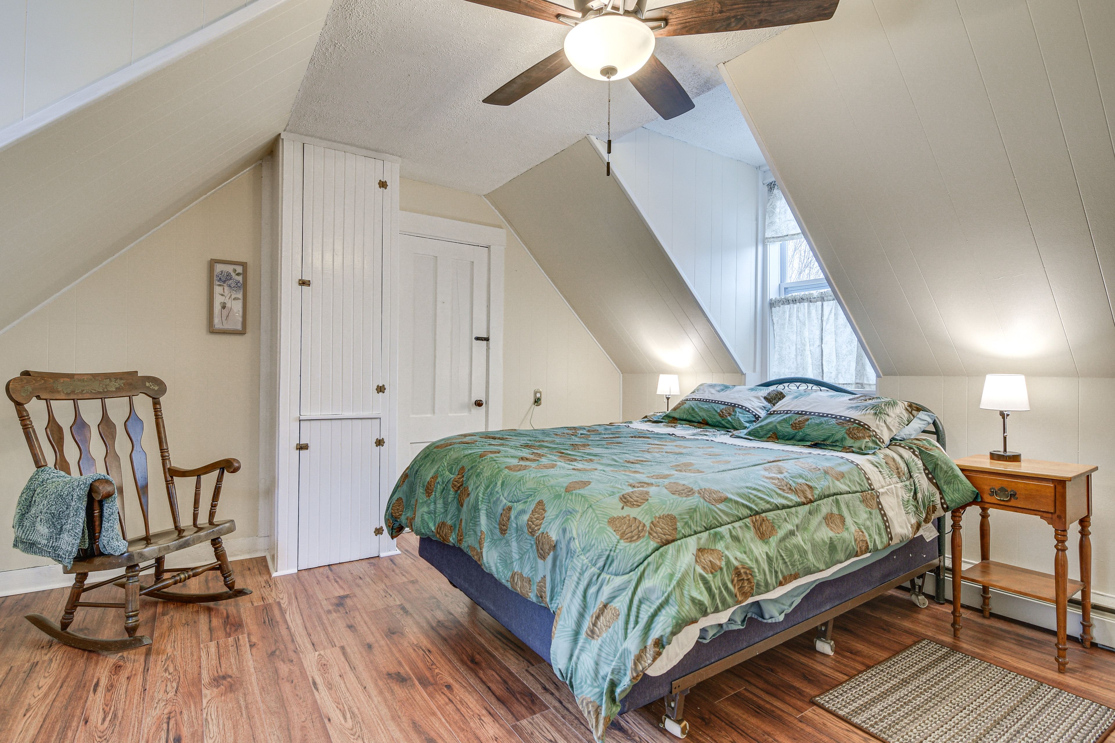 Bedroom 3 | Queen Bed | 2nd Floor