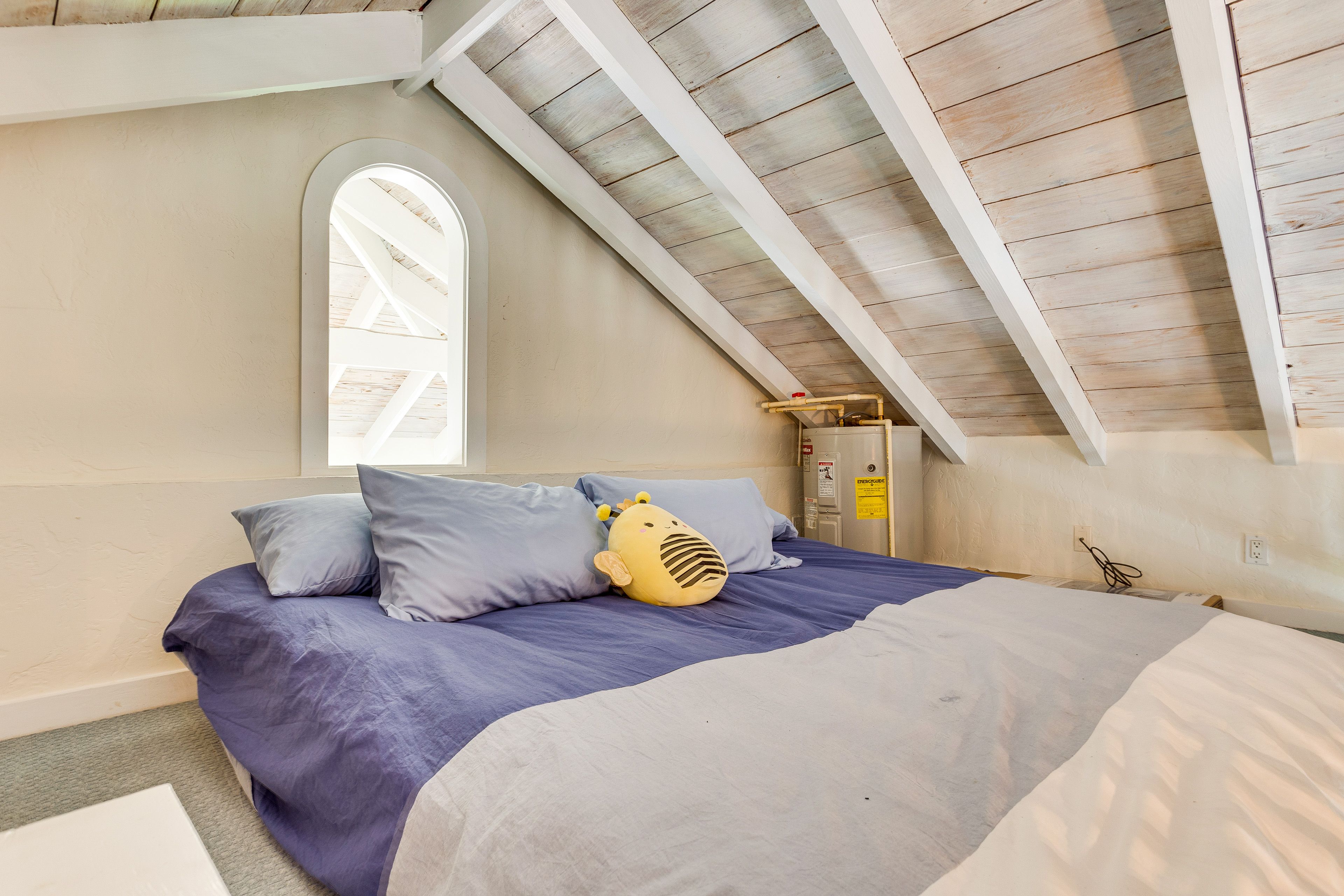 Loft | King Bed