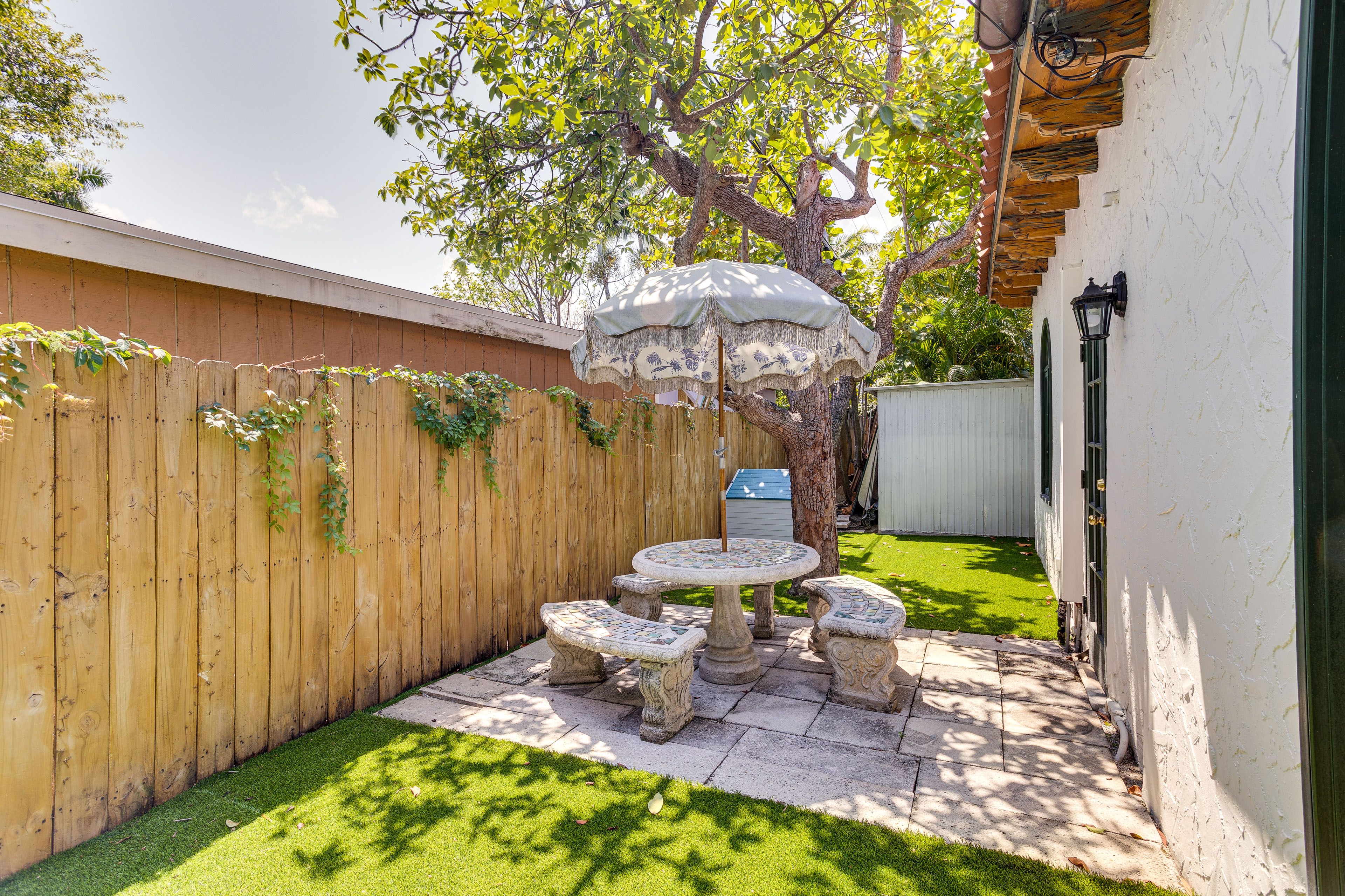 Private Patio | Dining Area