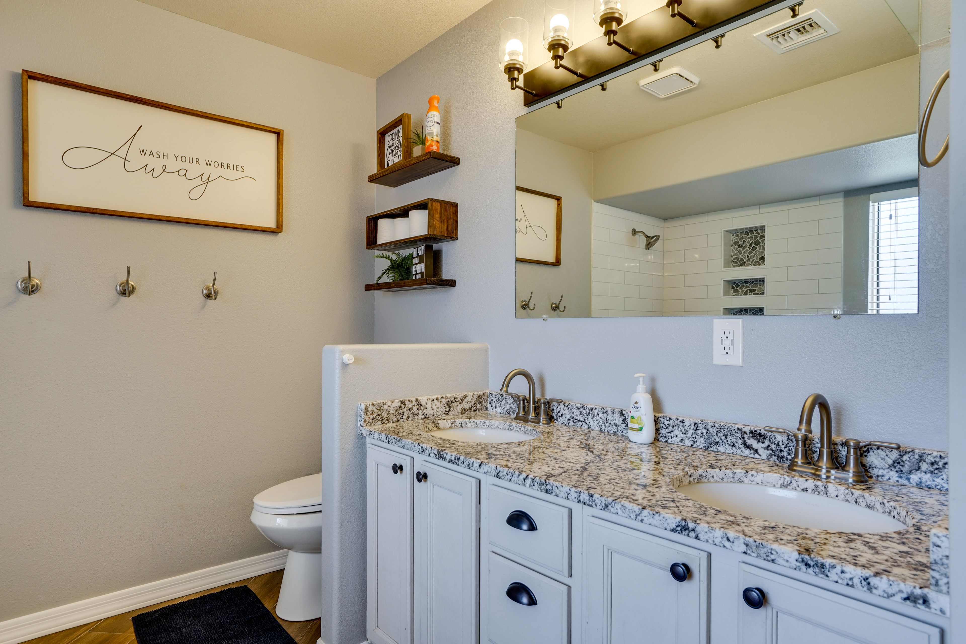 En-Suite Bathroom | Towels Provided