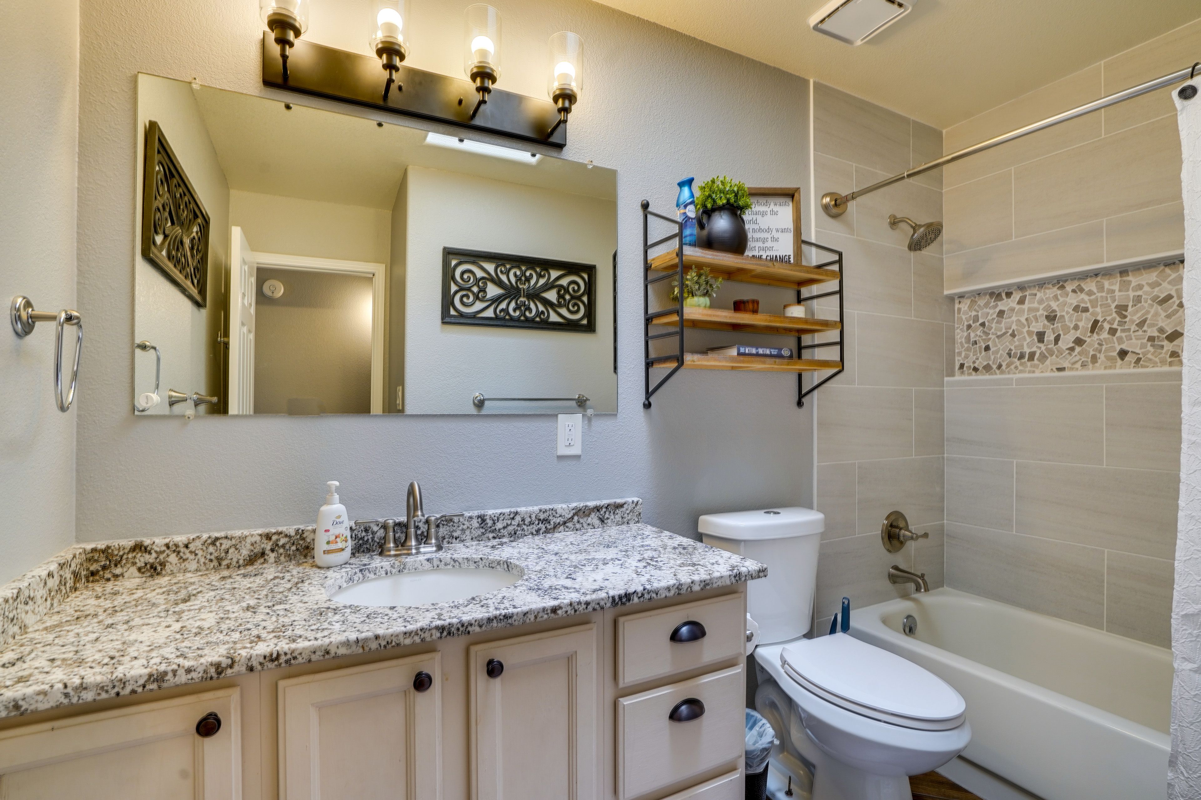 Full Bathroom