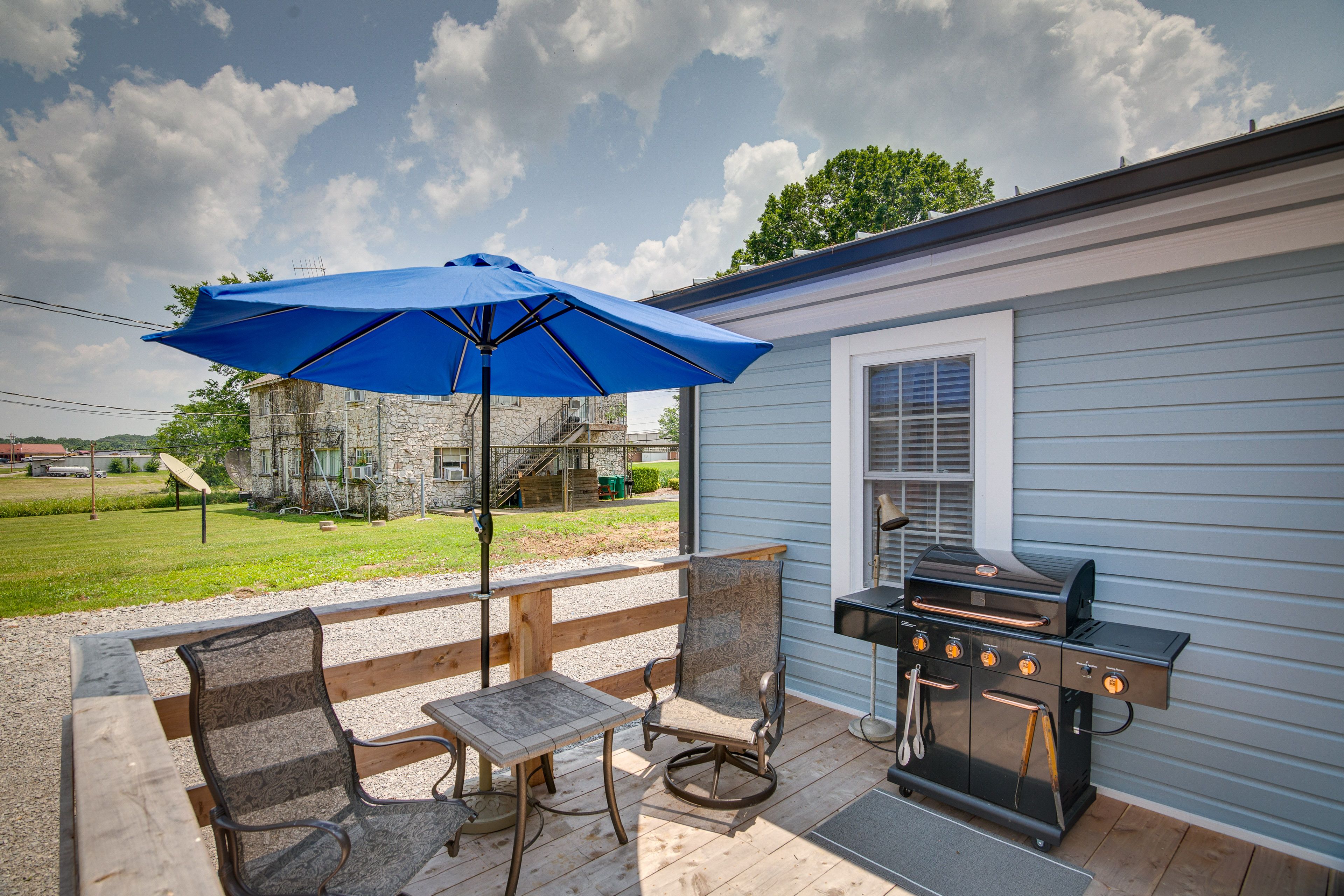 Deck | Gas Grill