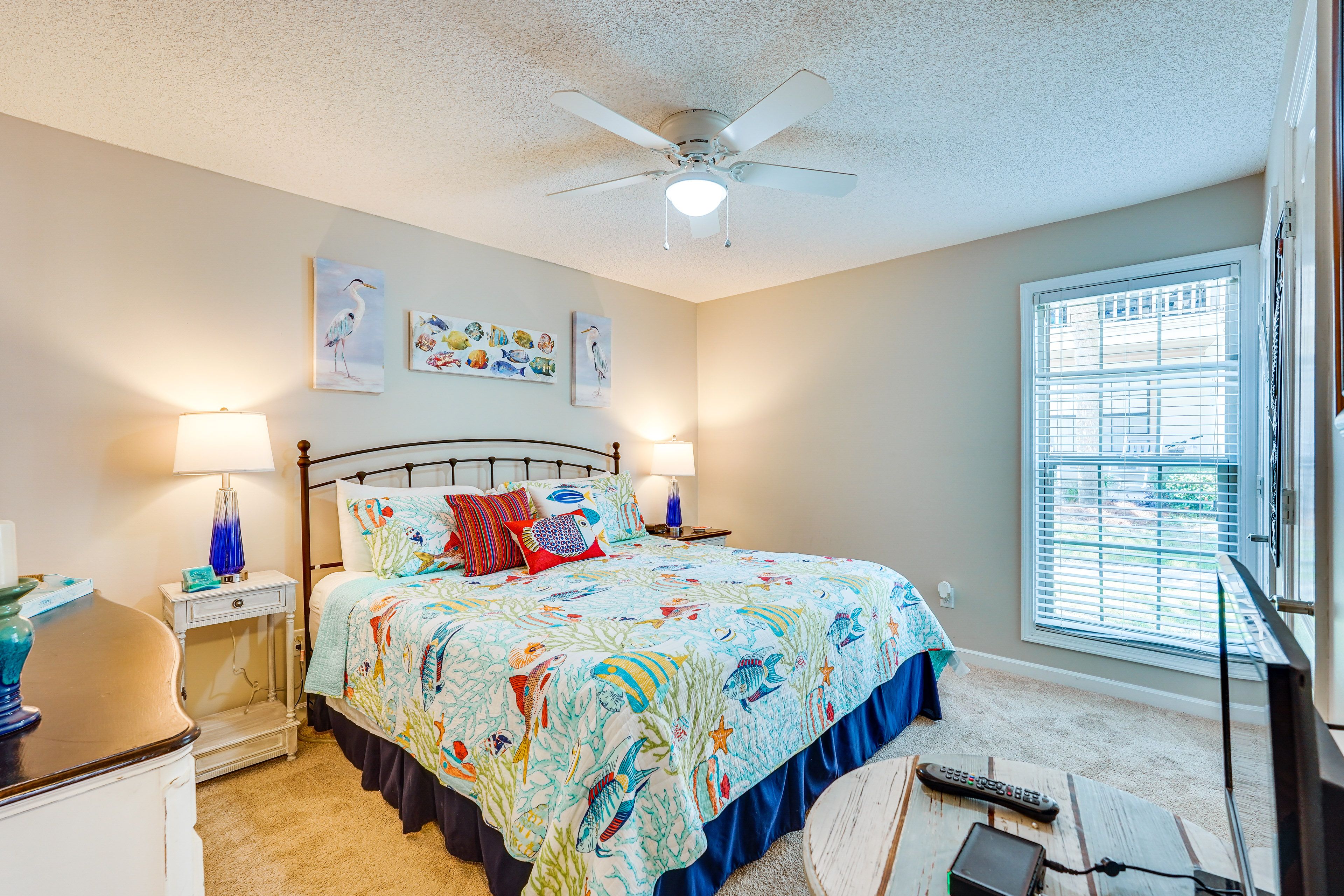 Bedroom 1 | Main Level | King Bed | Smart TV | Washer & Dryer