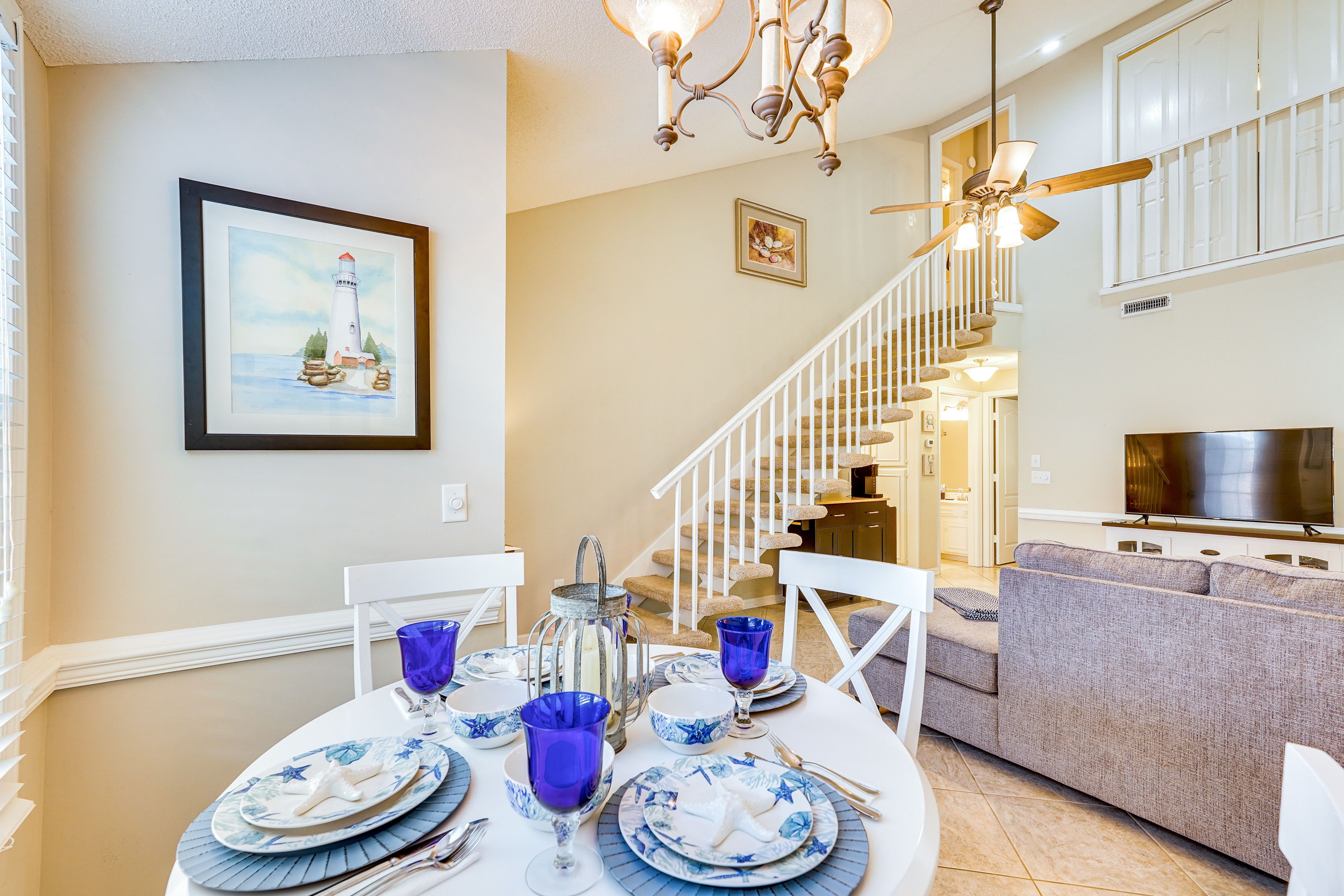Dining Nook | Dishware & Flatware Provided