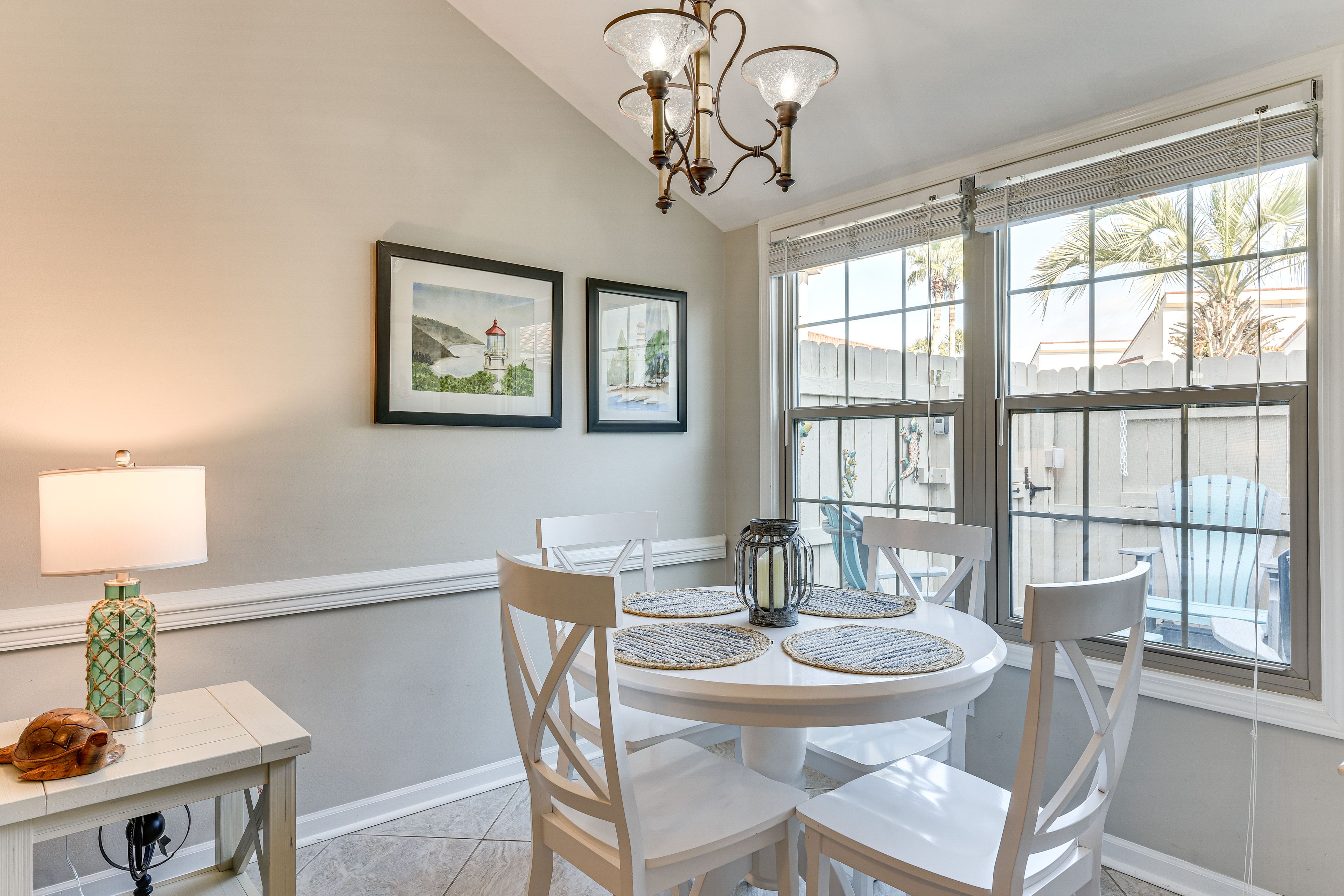 Dining Nook | Dishware & Flatware Provided