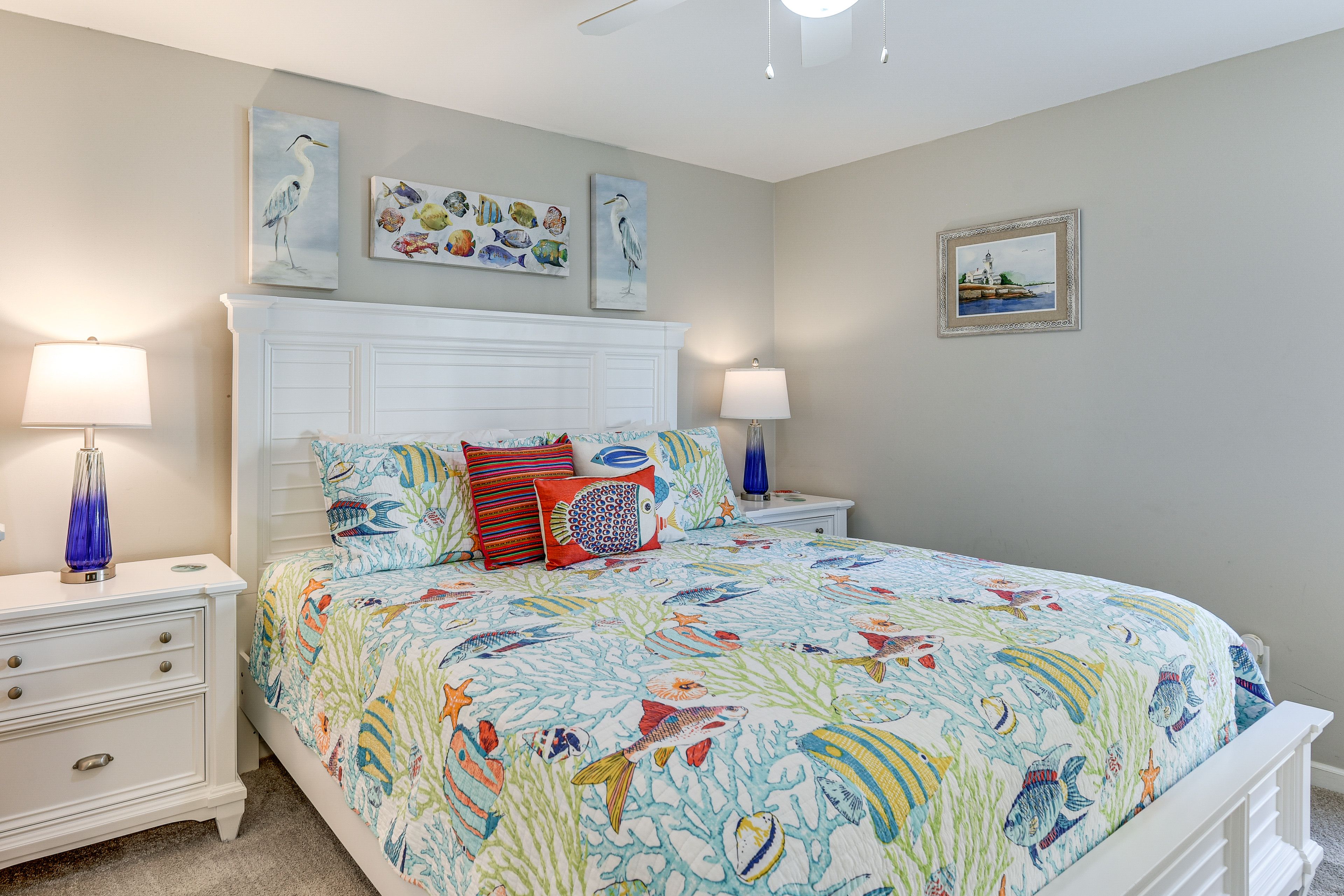 Bedroom 1 | Main Level | King Bed | Smart TV | Washer & Dryer